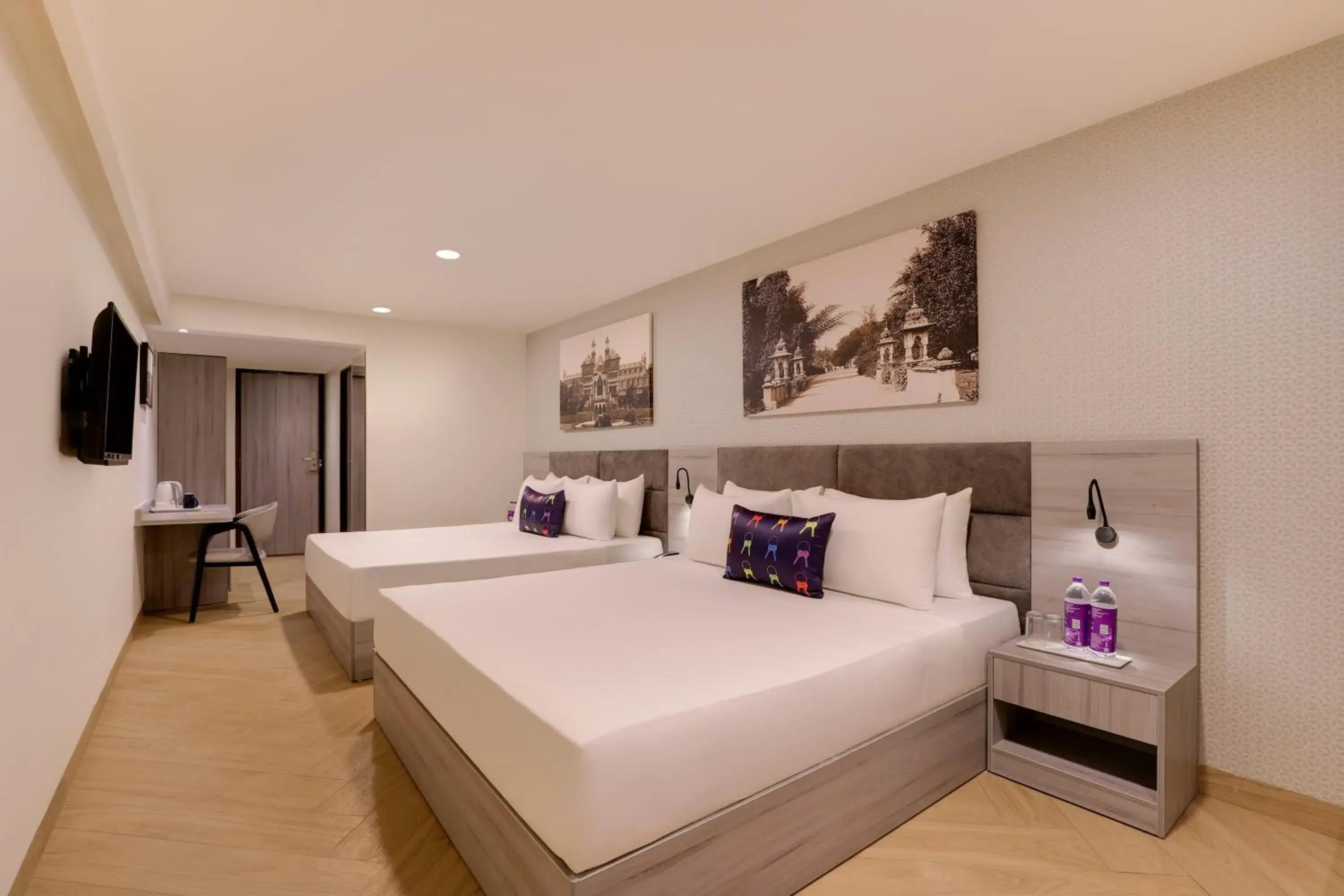 Bedroom, Bed in Keys Lite by Lemon Tree Hotels, Vadodara Bedroom, Bed in Keys Lite by Lemon Tree Hotels, Vadodara