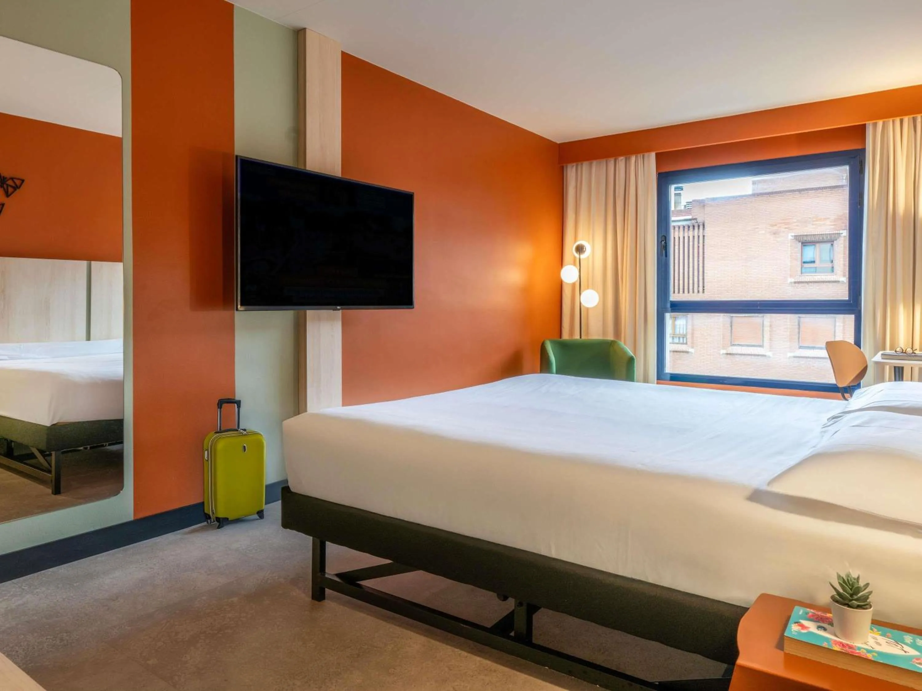 Bedroom, Bed in Ibis Styles Zaragoza Centro