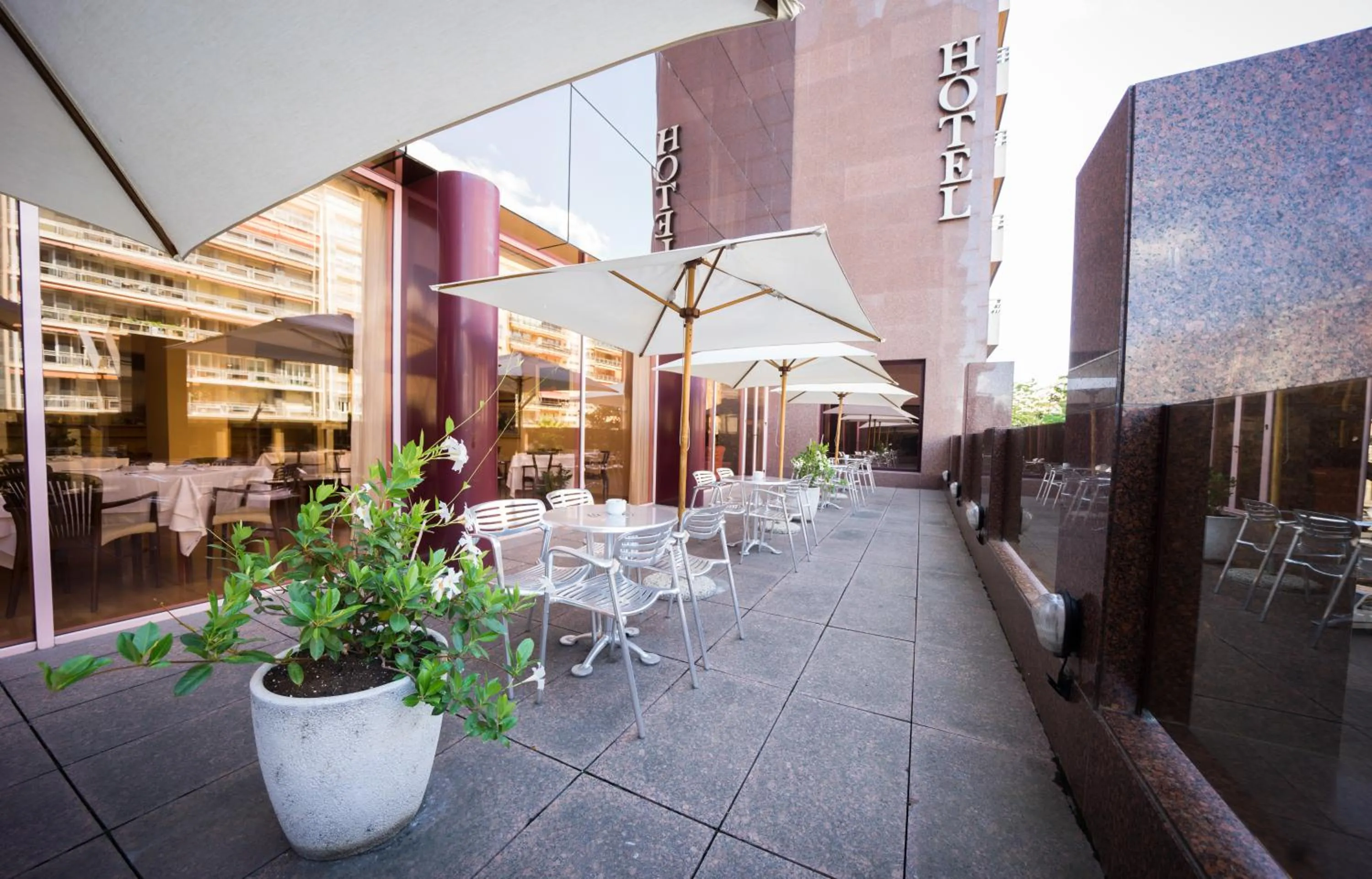 Balcony/Terrace in Mercure Carlton Rioja