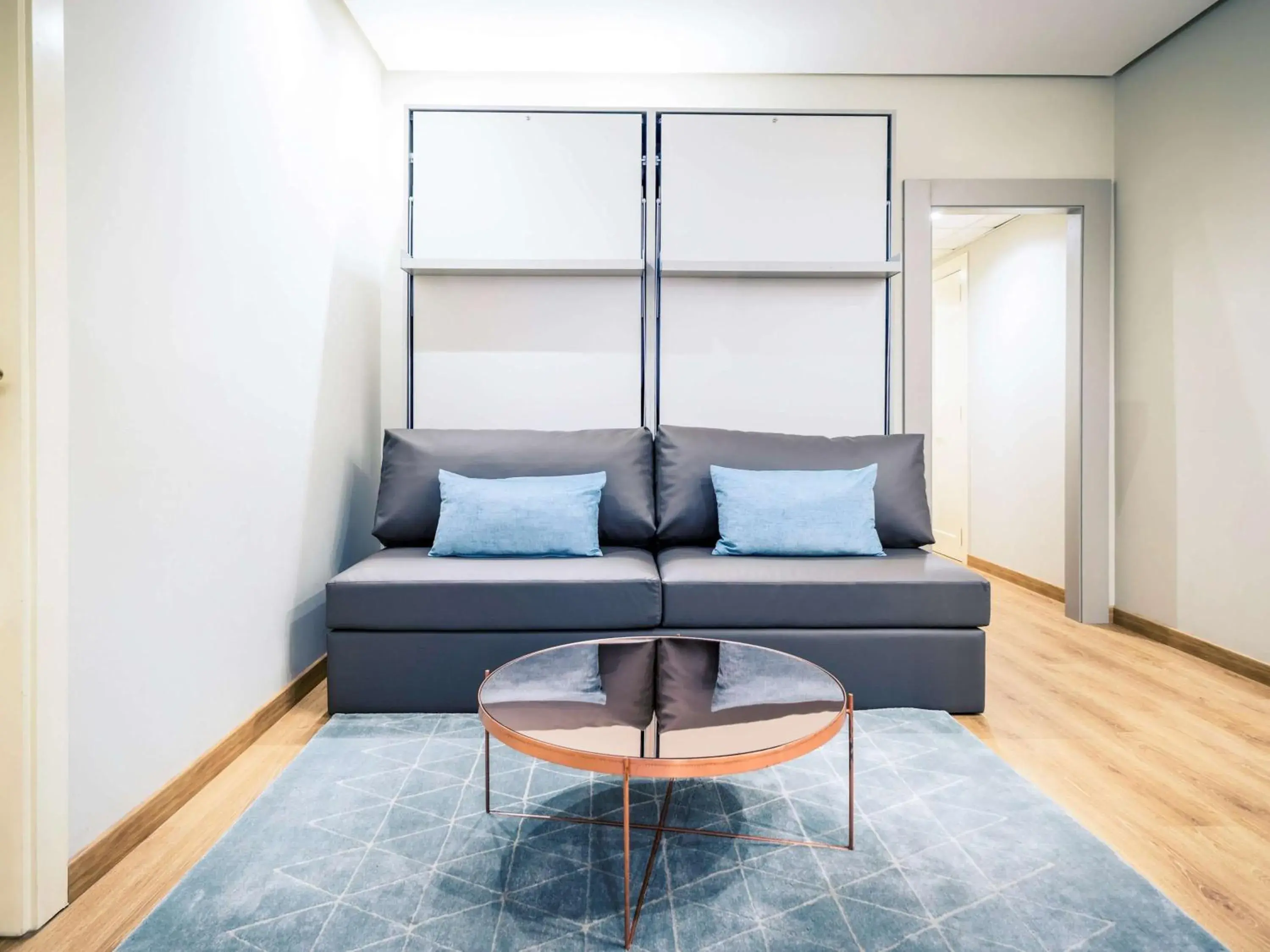 Photo of the whole room in Mercure Carlton Rioja Photo of the whole room in Mercure Carlton Rioja