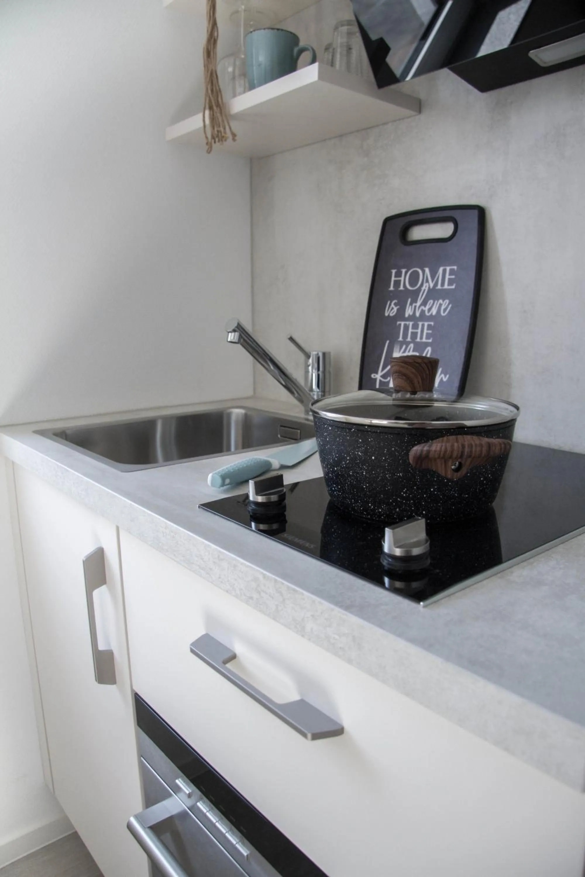 Kitchen or kitchenette in SOFI-LIVING-APARTMENTS