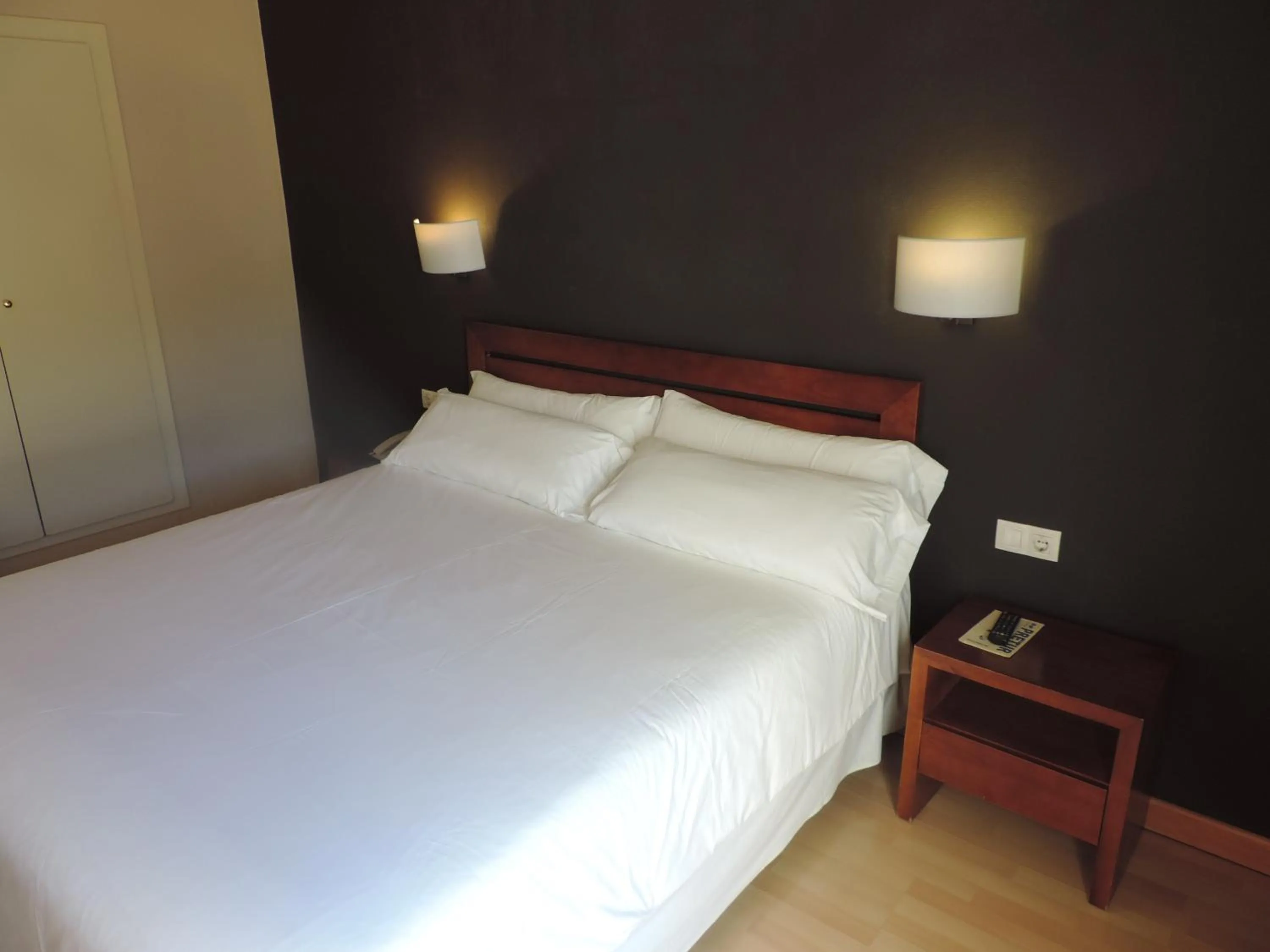 Bed in Puerta De España