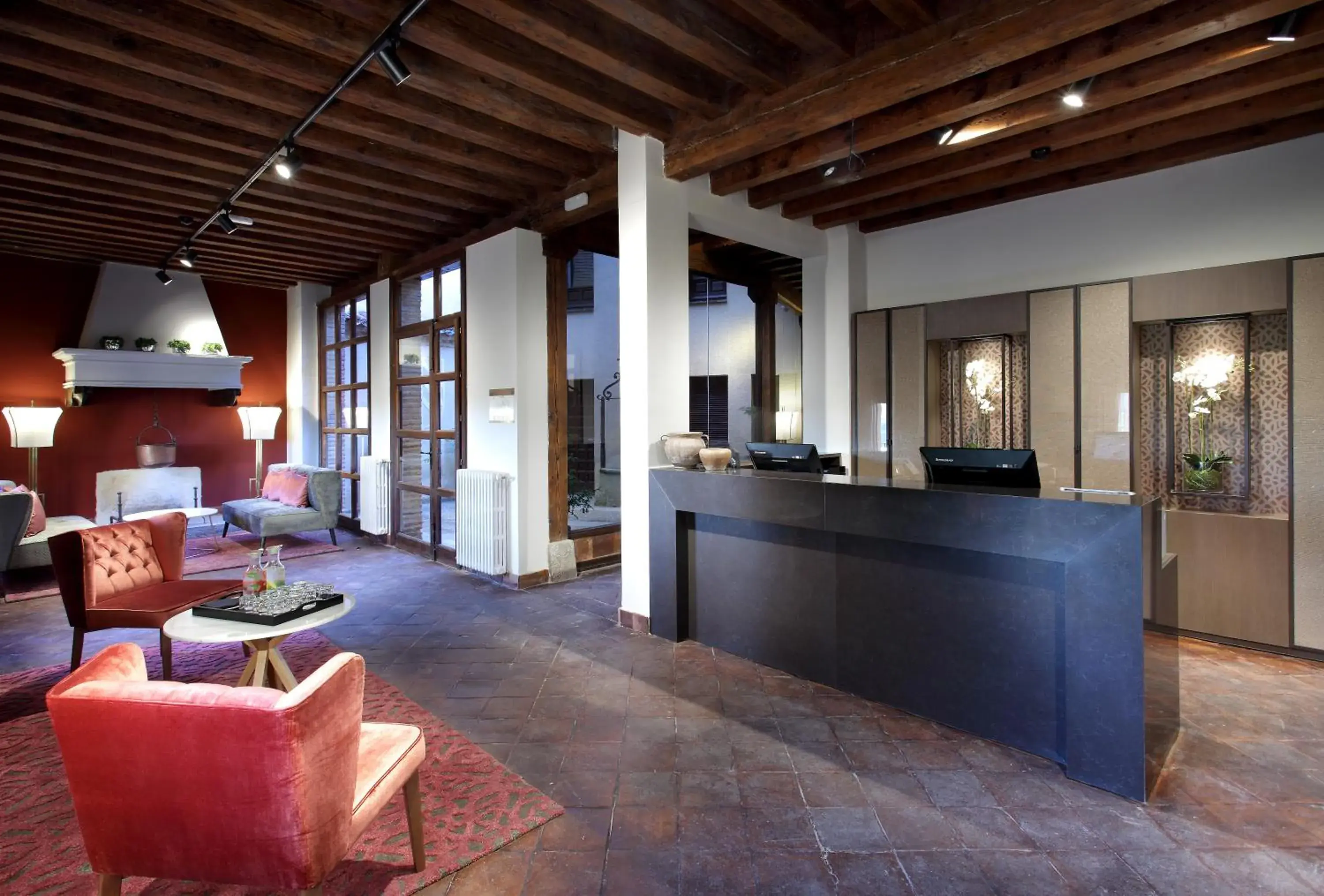 Lobby or reception in Exe Casa de Los Linajes Lobby or reception in Exe Casa de Los Linajes