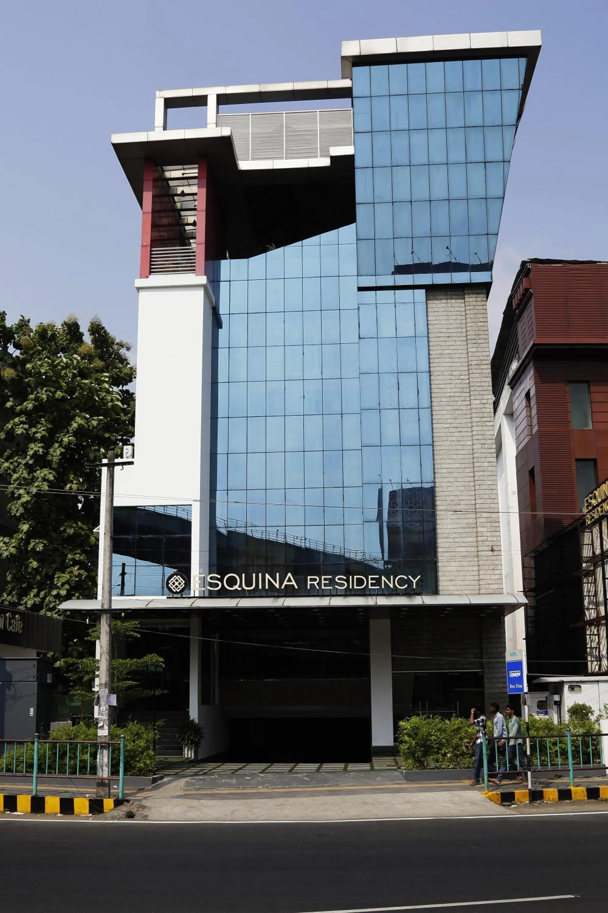 Property building in ESQUINA RESIDENCY