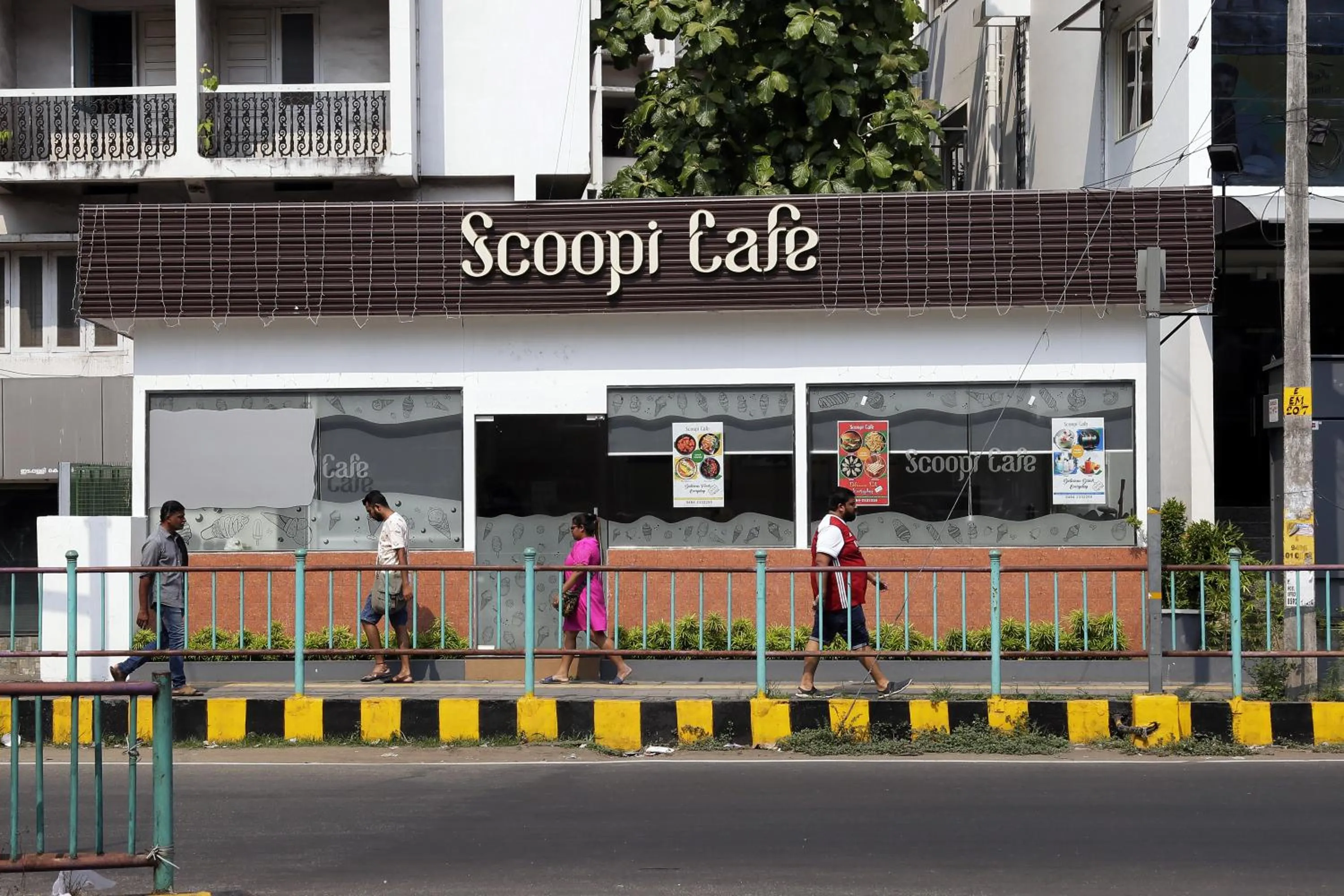 Restaurant/places to eat in ESQUINA RESIDENCY