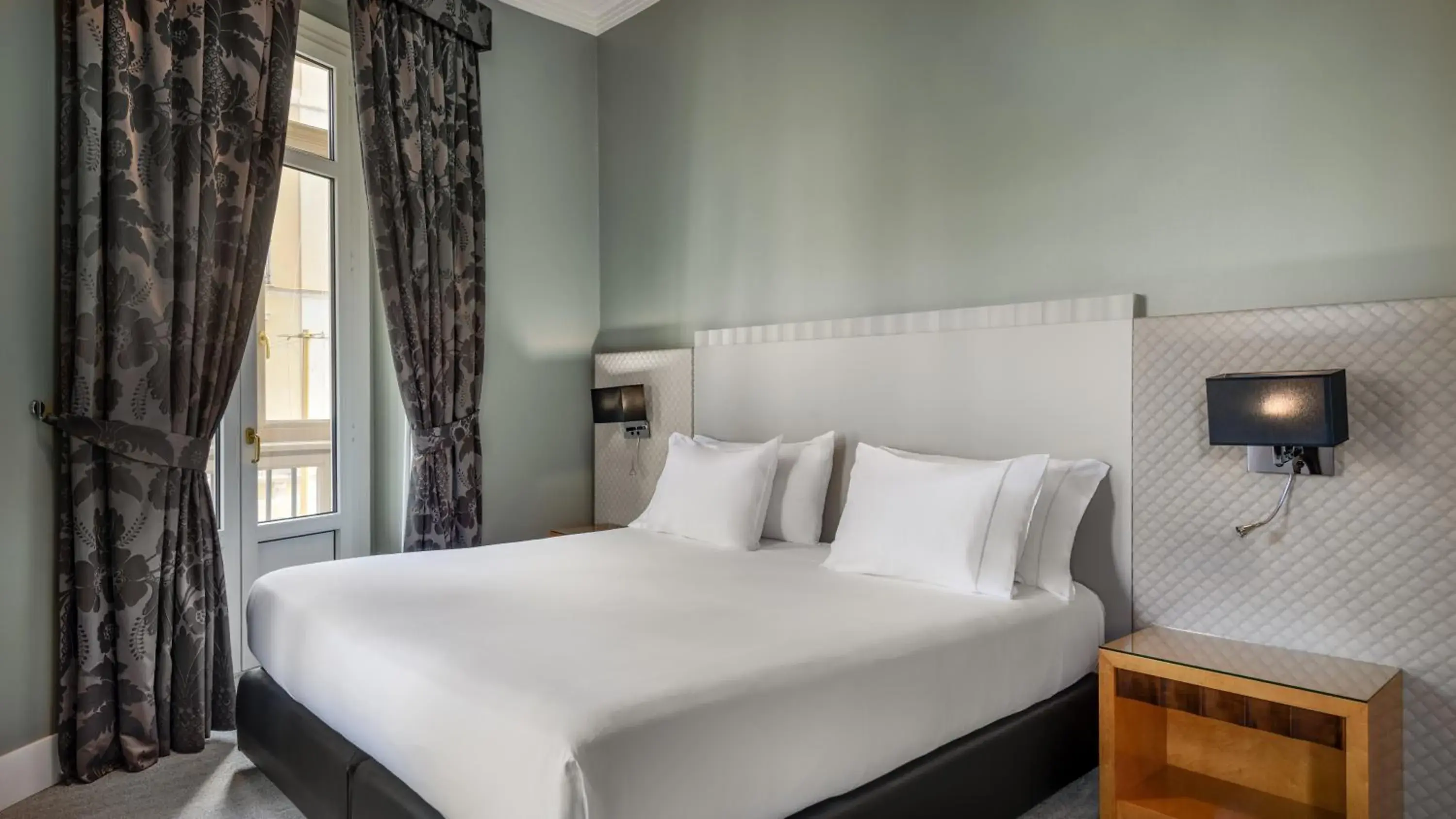 Bed in Hotel Larios Málaga Bed in Hotel Larios Málaga