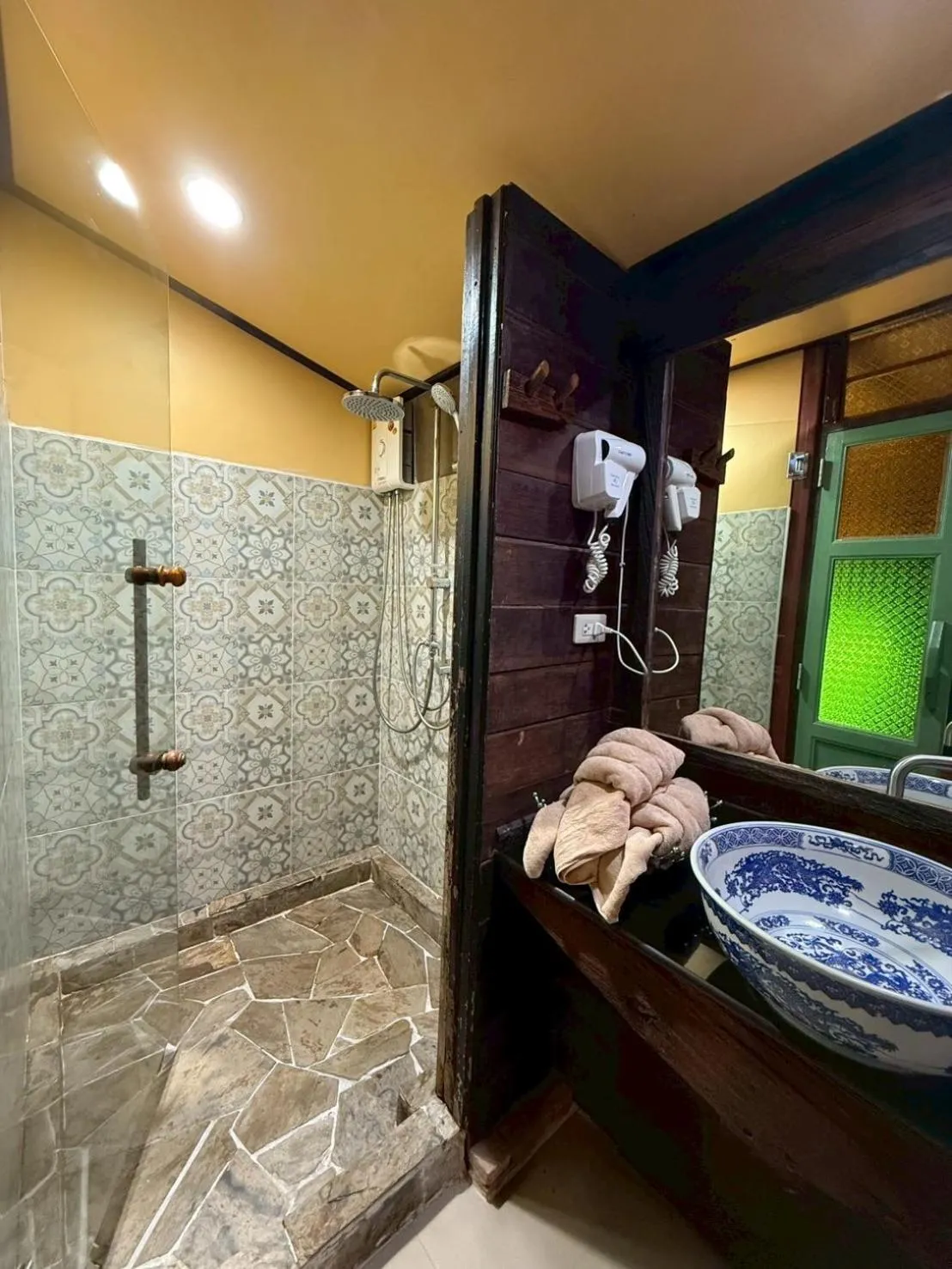 Shower in tamarind guesthouse
