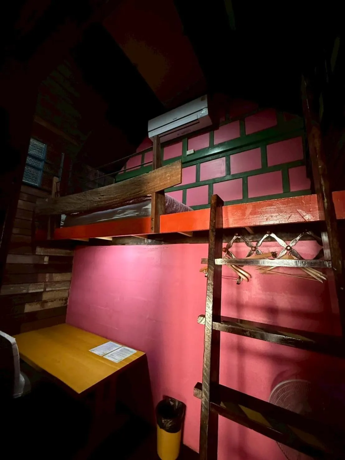 air conditioner in tamarind guesthouse