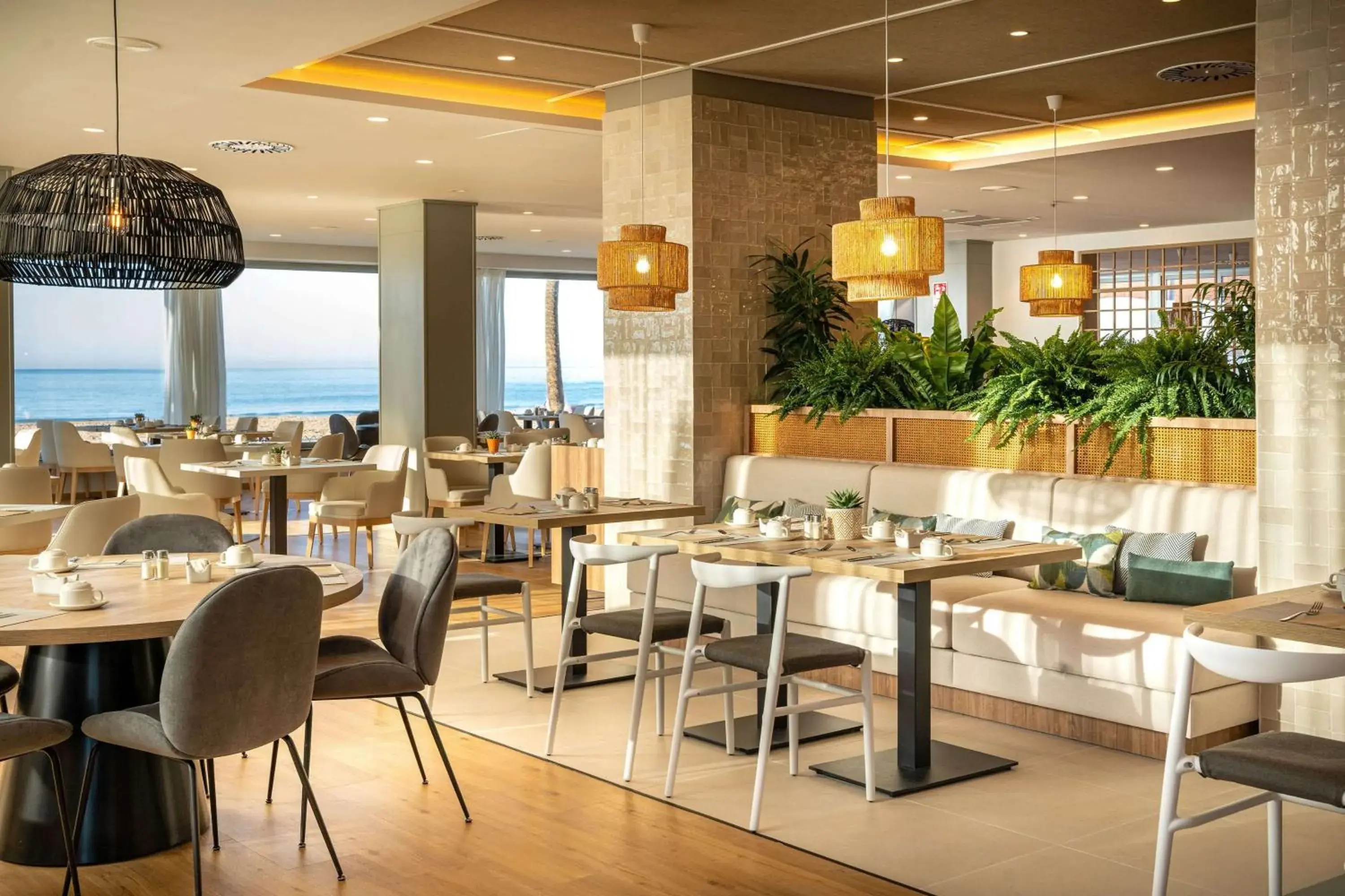 Restaurant/places to eat in INNSiDE by Meliá Costablanca - Adults recommended Restaurant/places to eat in INNSiDE by Meliá Costablanca - Adults recommended