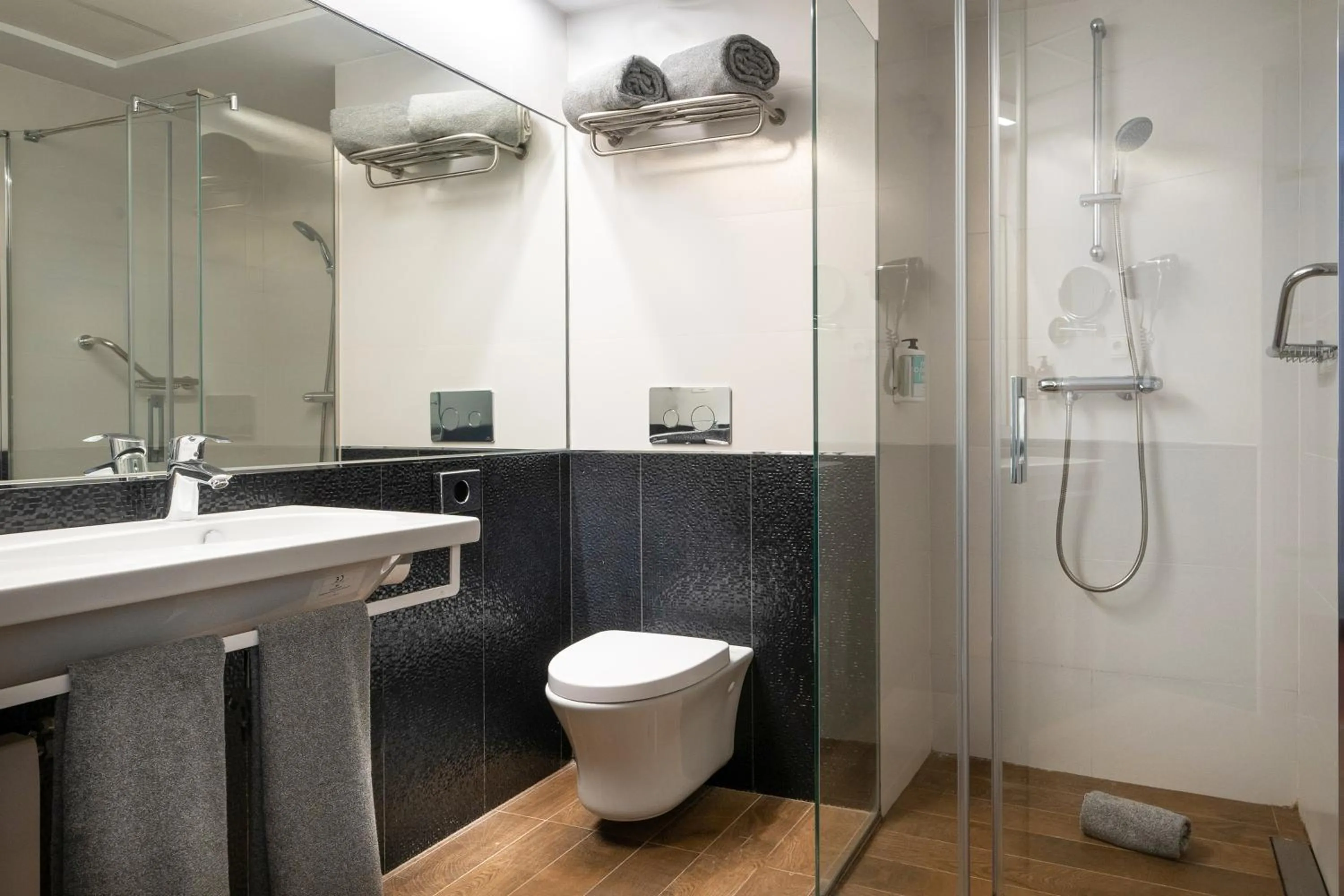 Bathroom in INNSiDE by Meliá Costablanca - Adults recommended