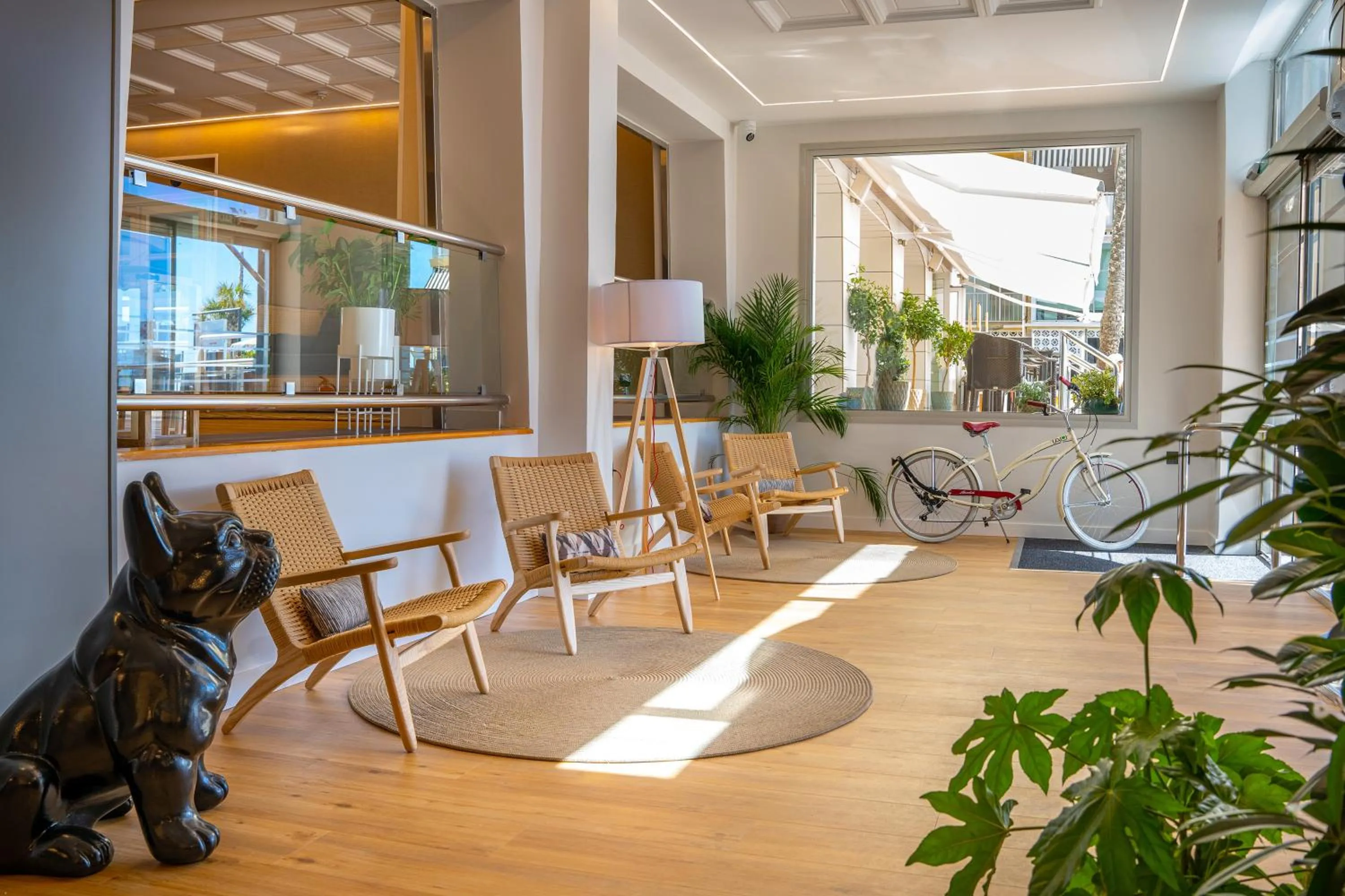 Lobby or reception in INNSiDE by Meliá Costablanca - Adults recommended