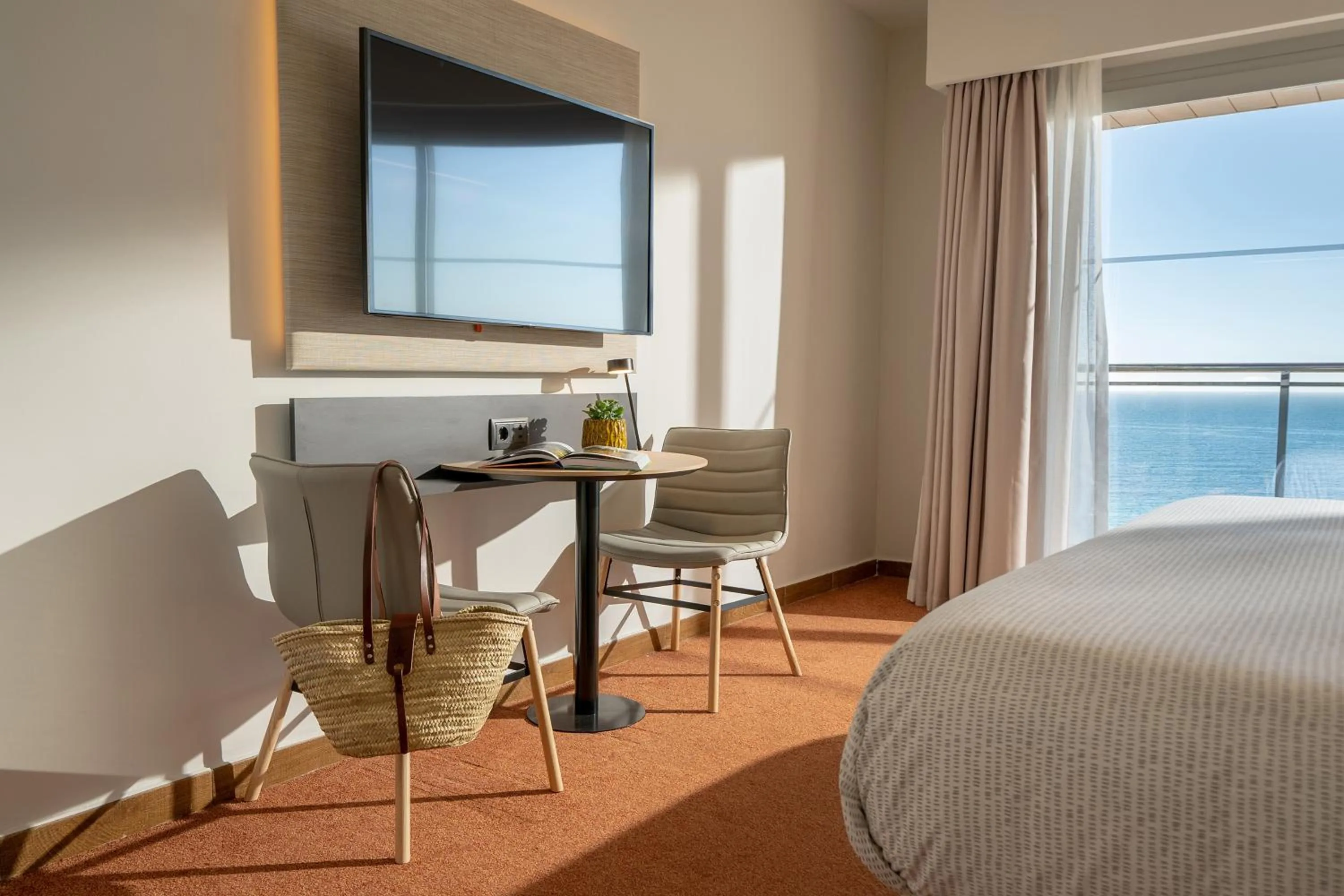 Bedroom, Bed in INNSiDE by Meliá Costablanca - Adults recommended