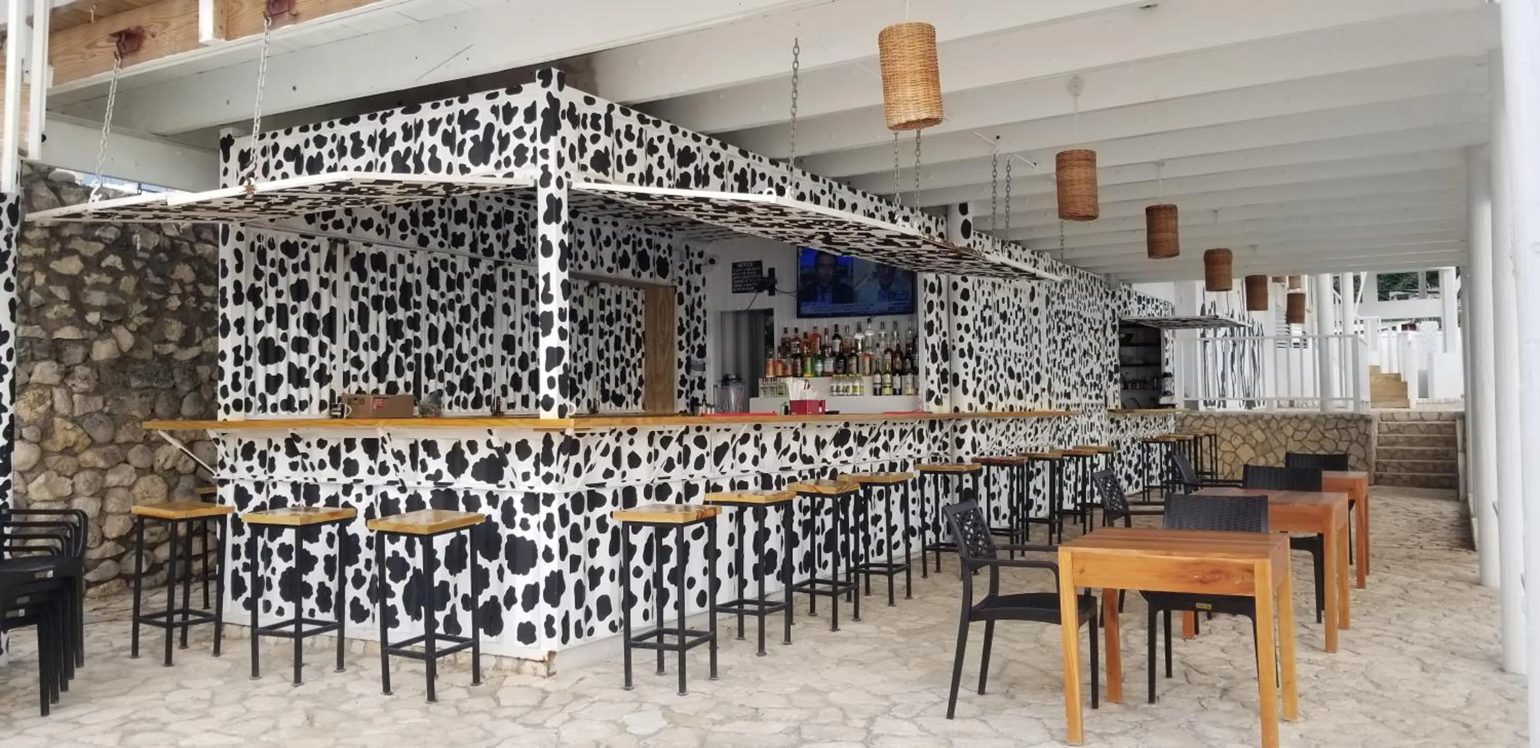 Restaurant/places to eat in Begona Cliff Hotel