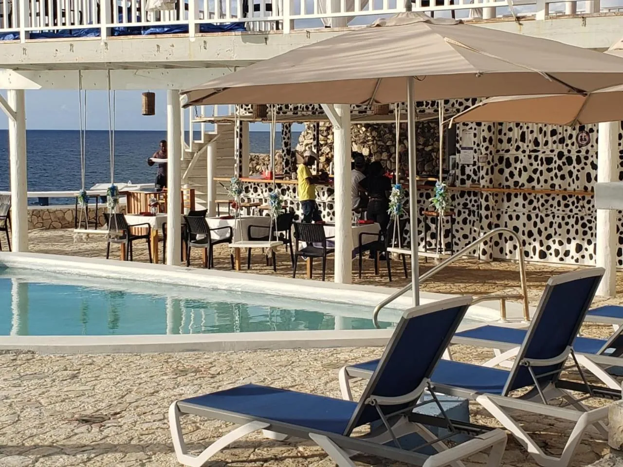Pool view in Begona Cliff Hotel