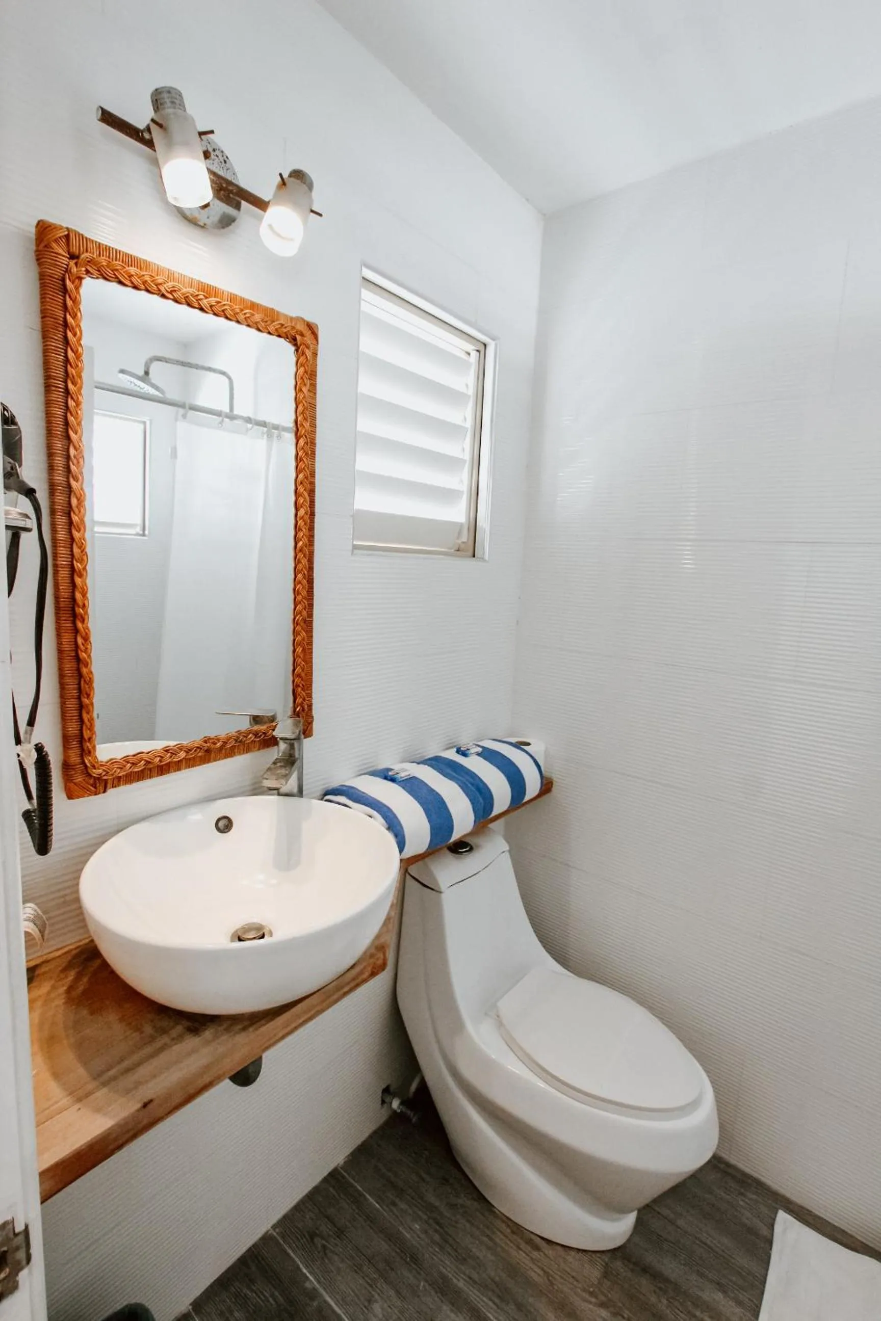 Toilet in Begona Cliff Hotel