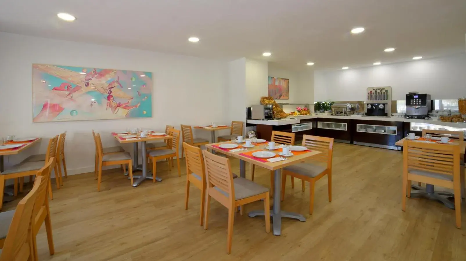 Breakfast in Hotel Apartamentos Pyr Fuengirola Breakfast in Hotel Apartamentos Pyr Fuengirola