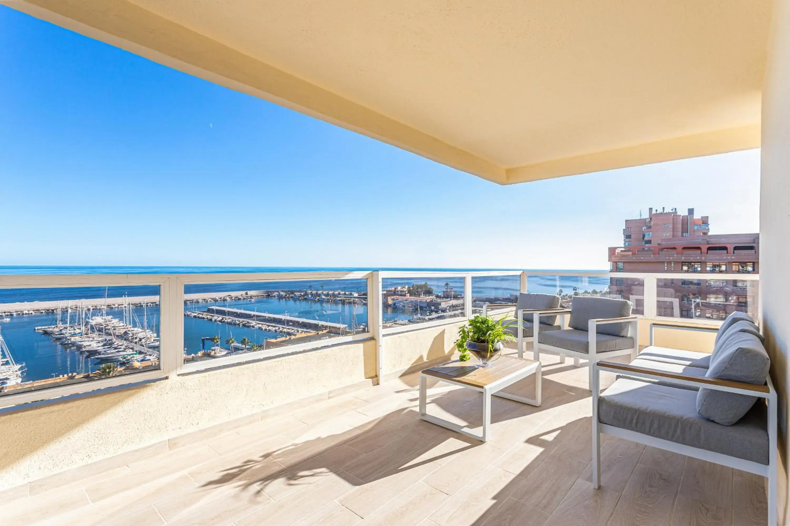 Hotel Apartamentos Pyr Fuengirola Hotel Apartamentos Pyr Fuengirola