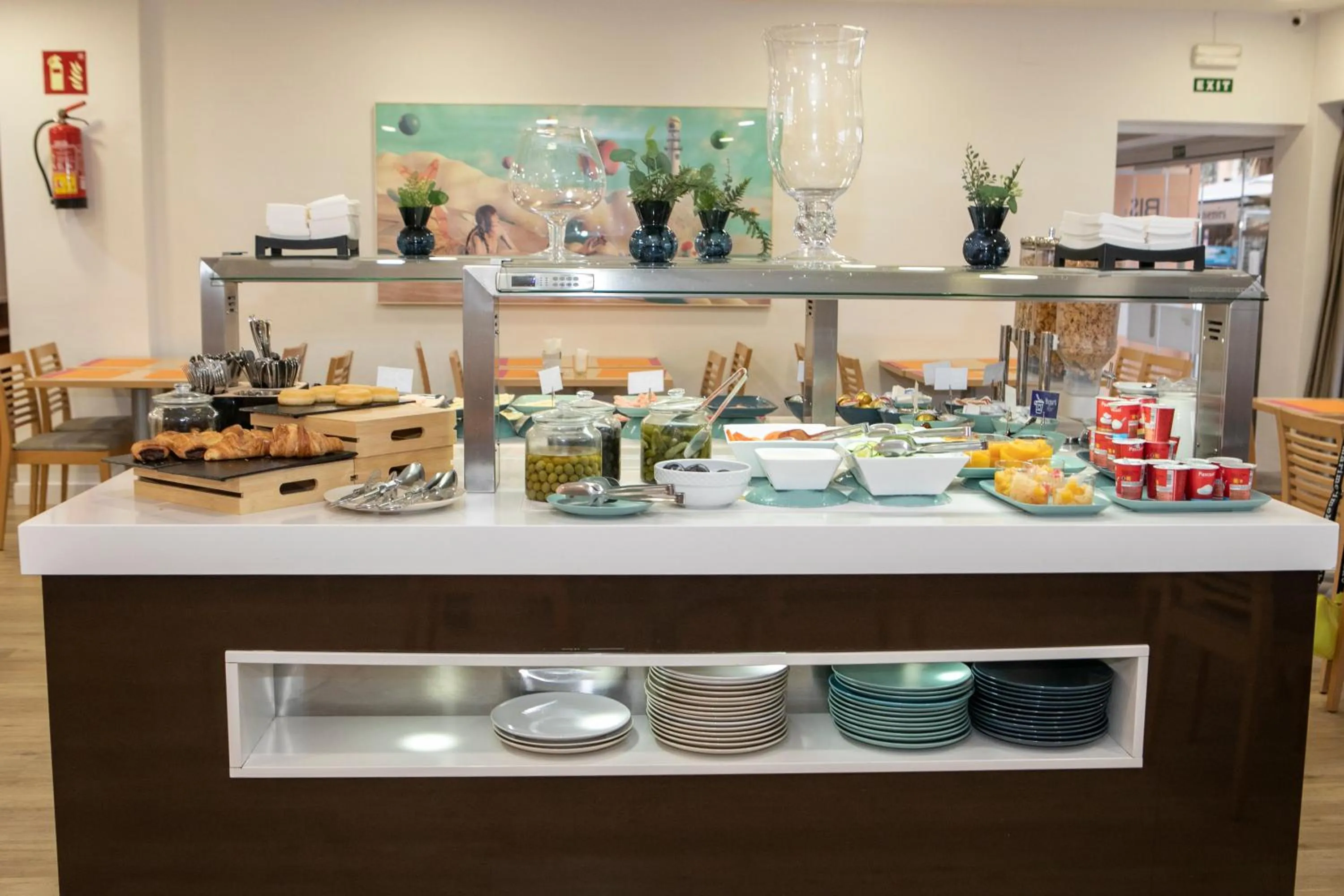 Buffet breakfast in Hotel Apartamentos Pyr Fuengirola