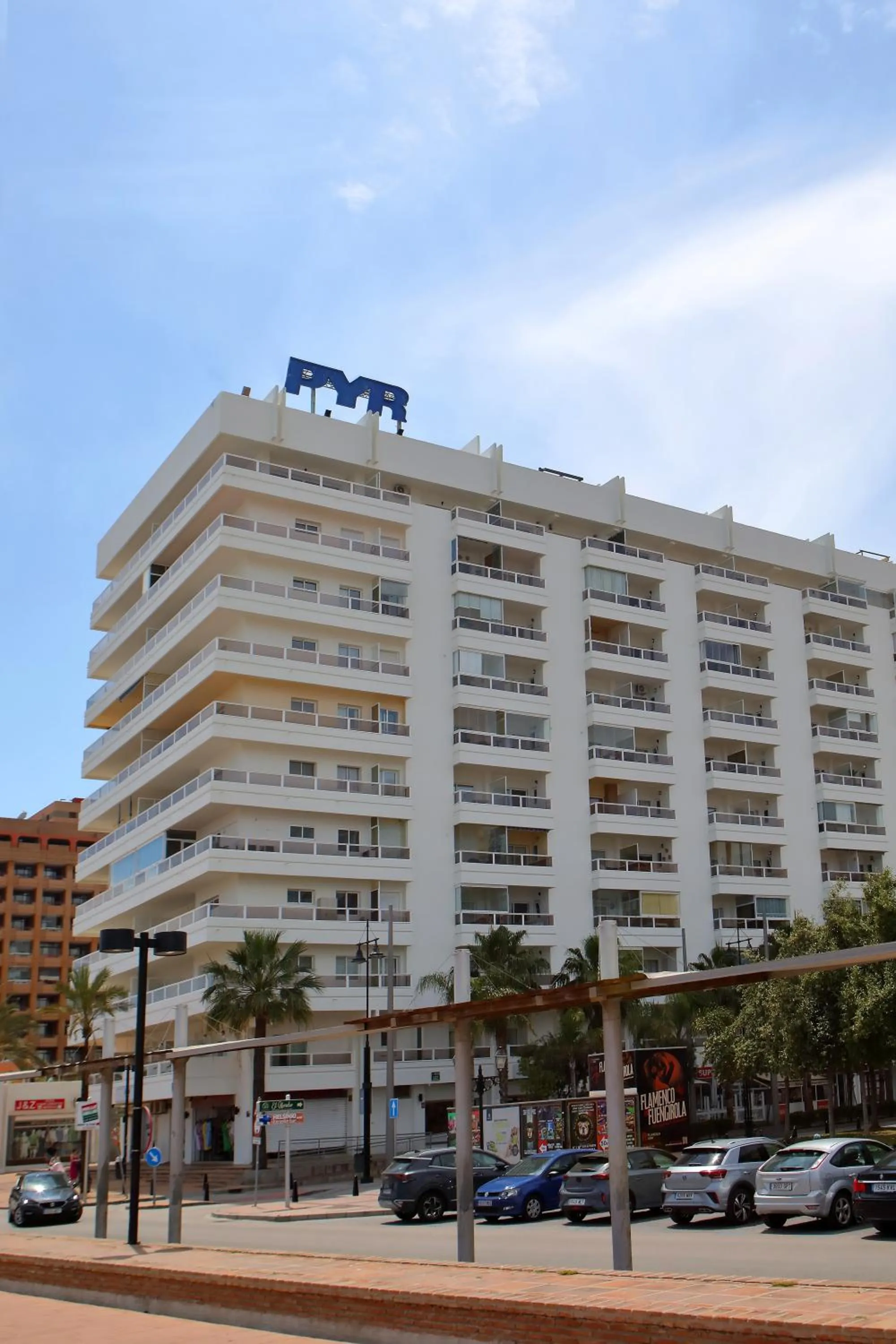 Property building in Hotel Apartamentos Pyr Fuengirola