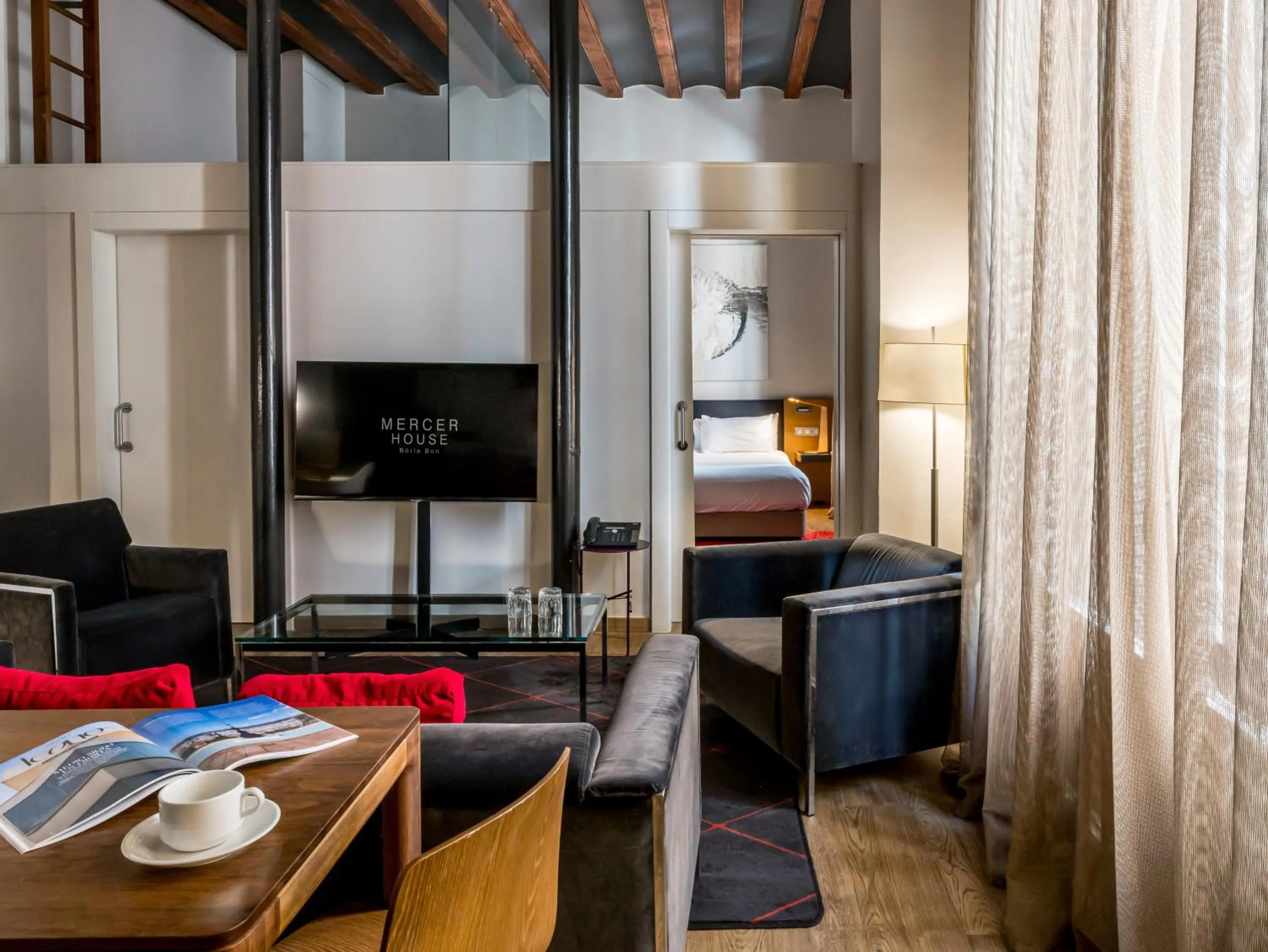 Seating area in Mercer House Bòria BCN