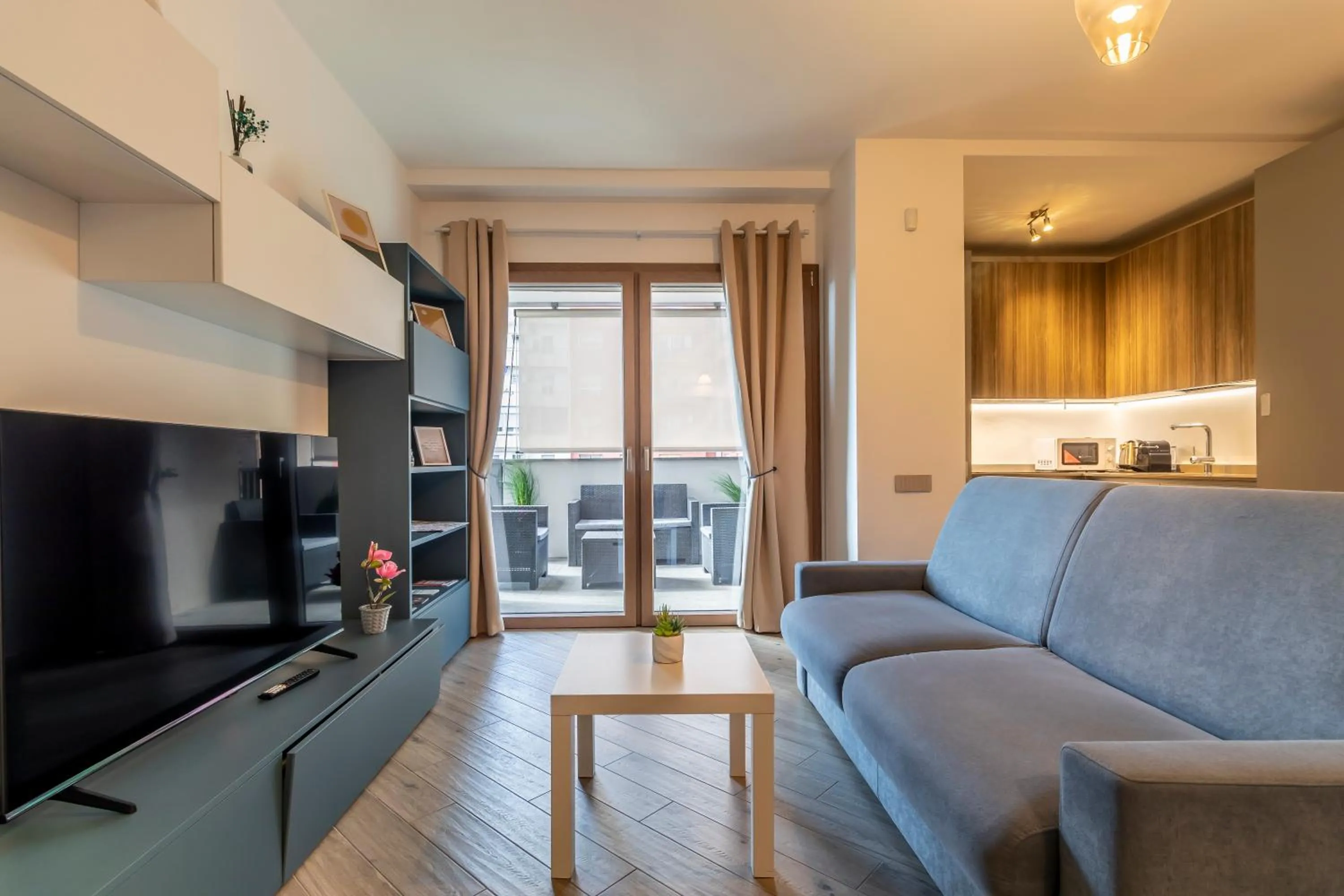 AureaLiving - Trastevere Suite with Rooftop & Gym, Your place in Rome