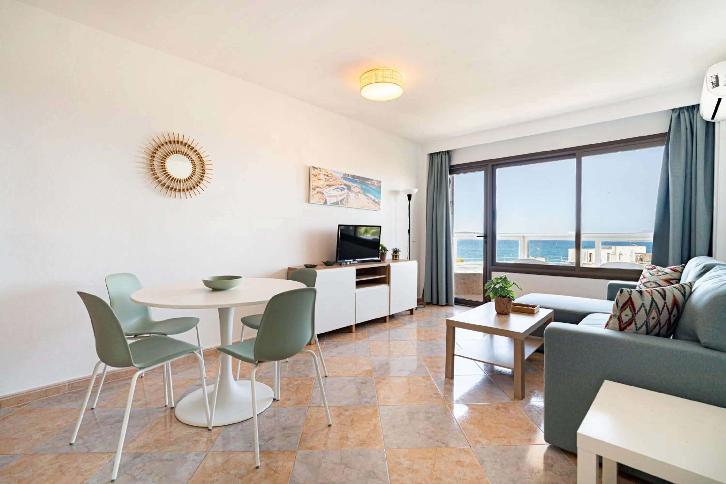 Lounge or bar in Las Palomas Apartments Econotels