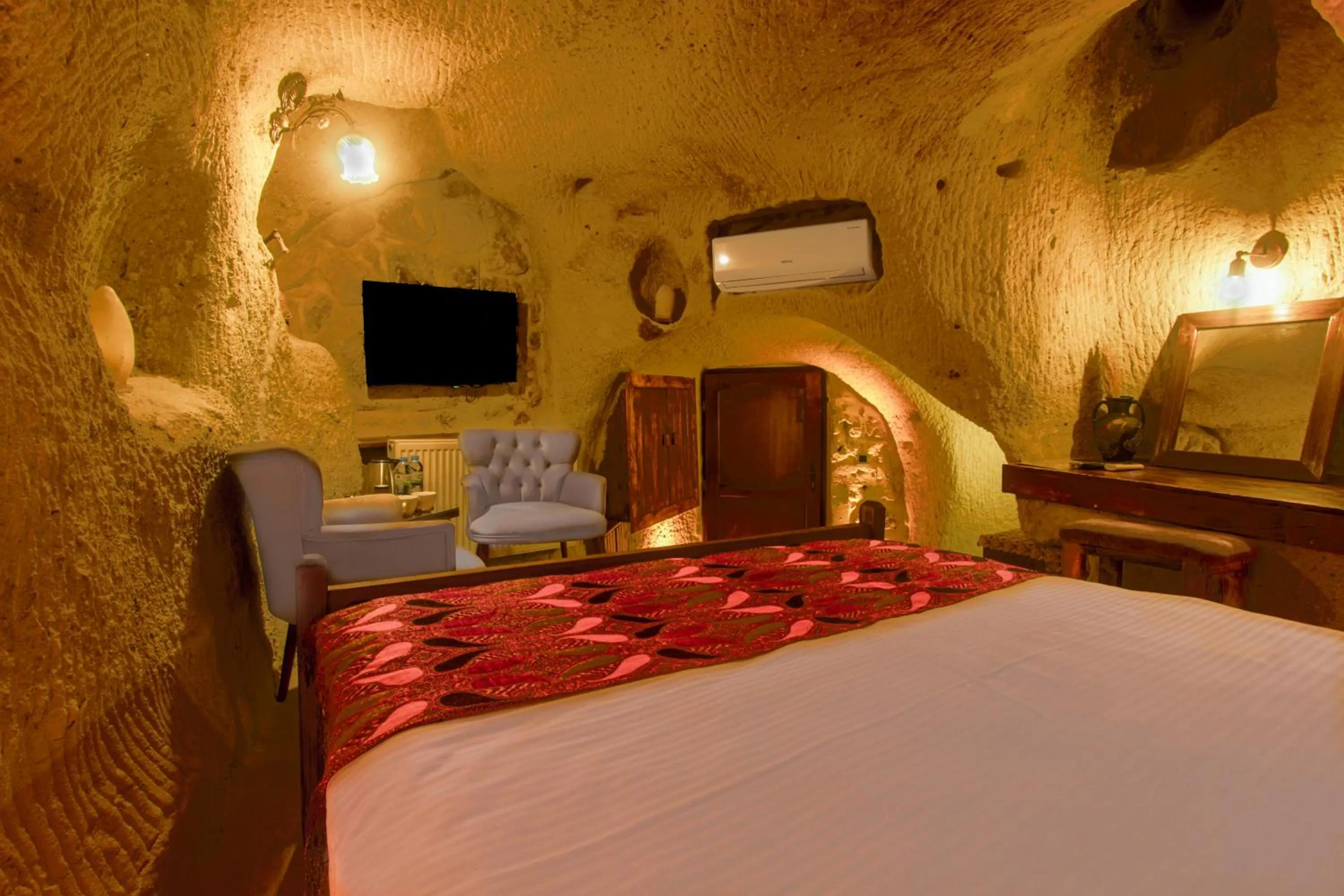 Bed in Babili Cappadocia Cave