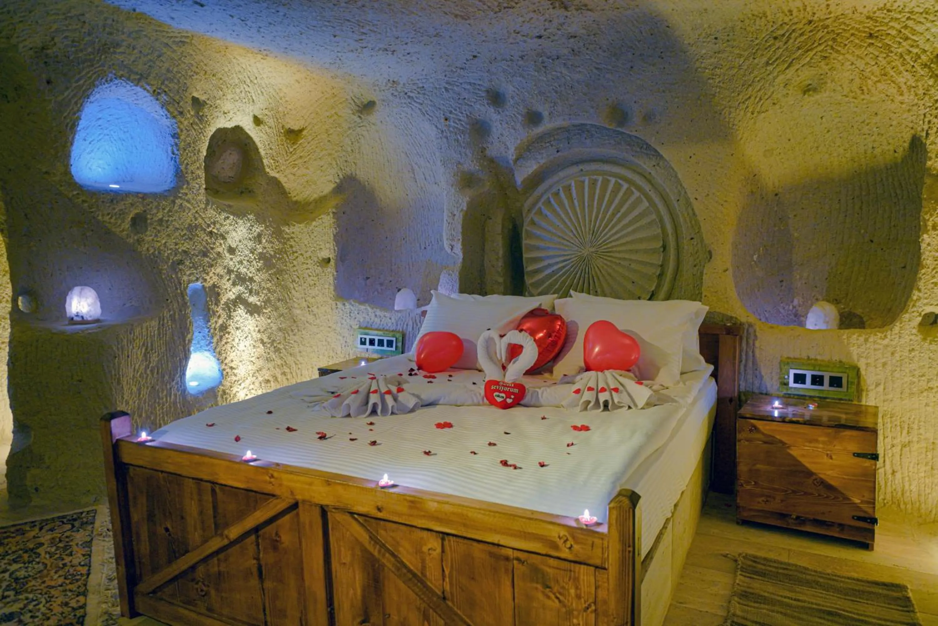 Bed in Babili Cappadocia Cave