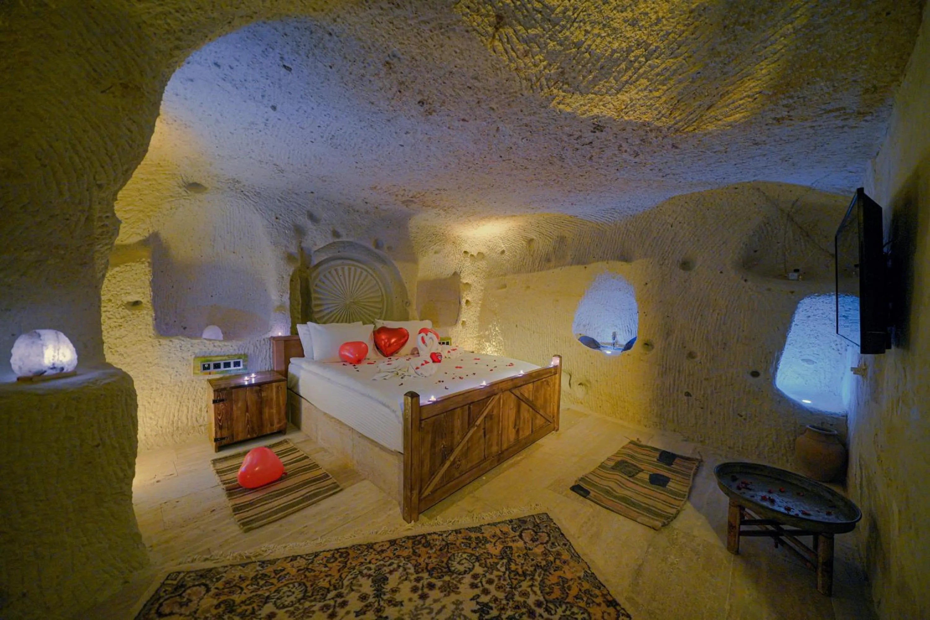 Bed in Babili Cappadocia Cave