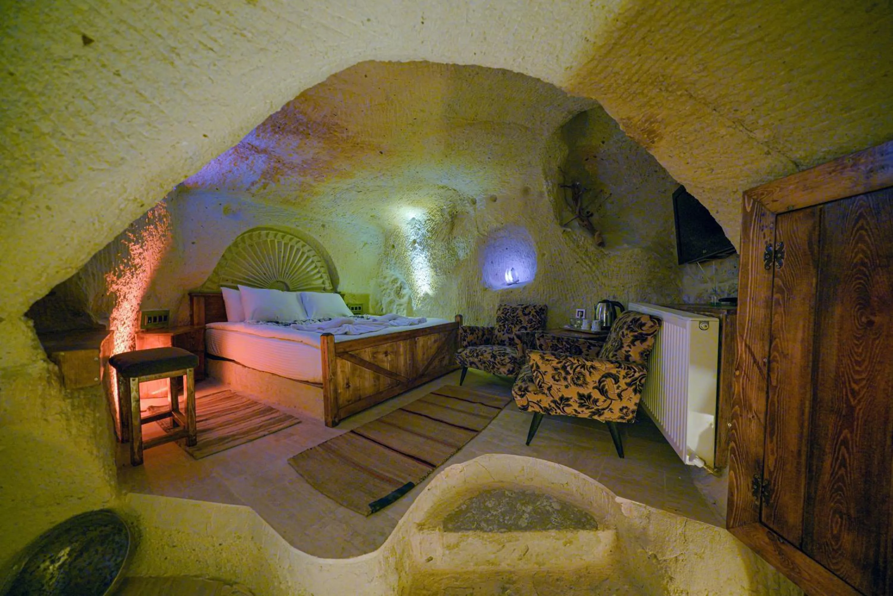 Bed in Babili Cappadocia Cave