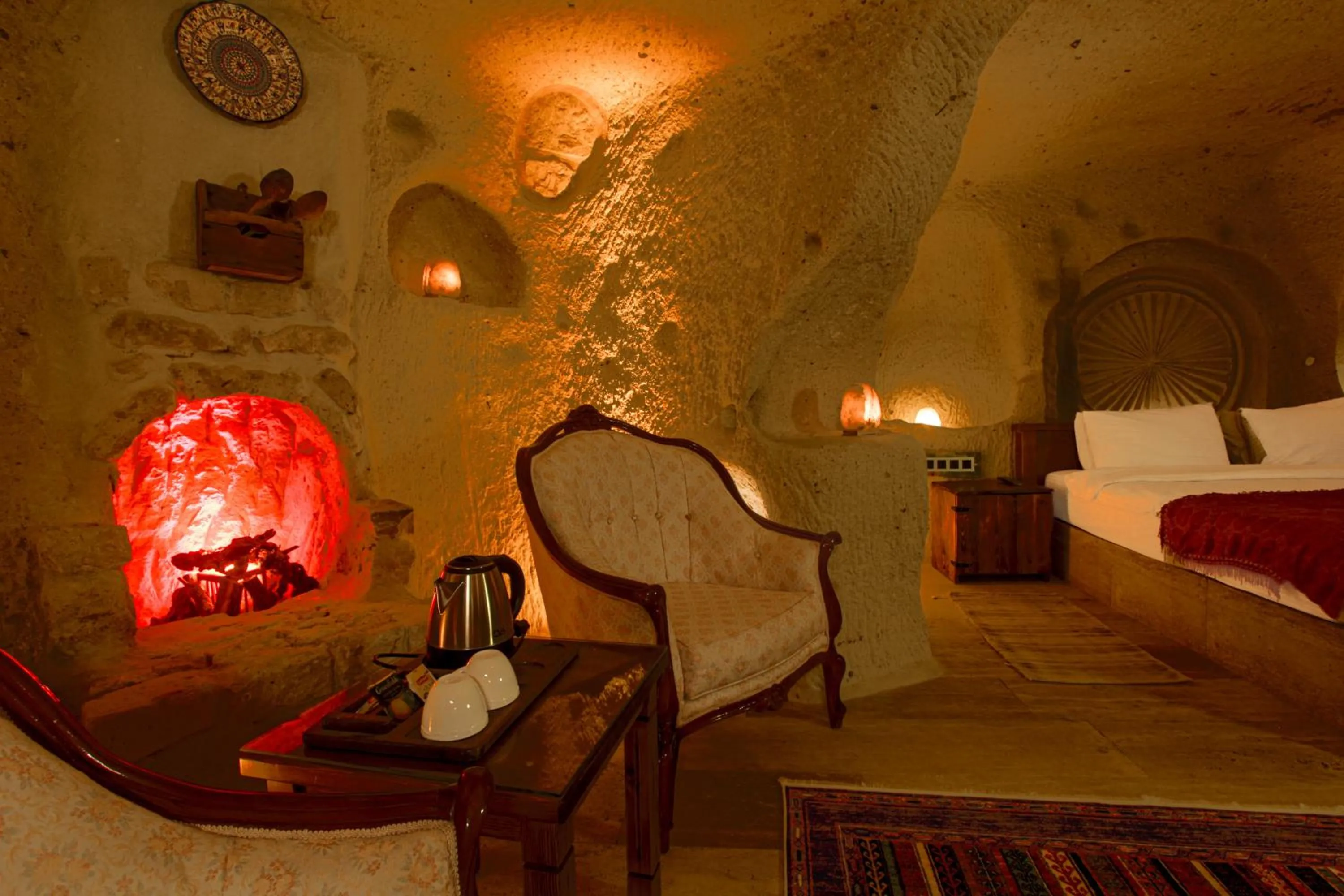 Seating area, Bed in Babili Cappadocia Cave