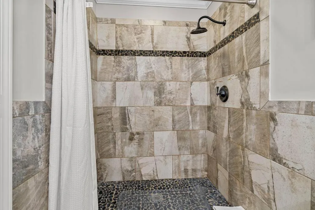 Cozy Lake Home - Jacuzzi King Bed Marina Access