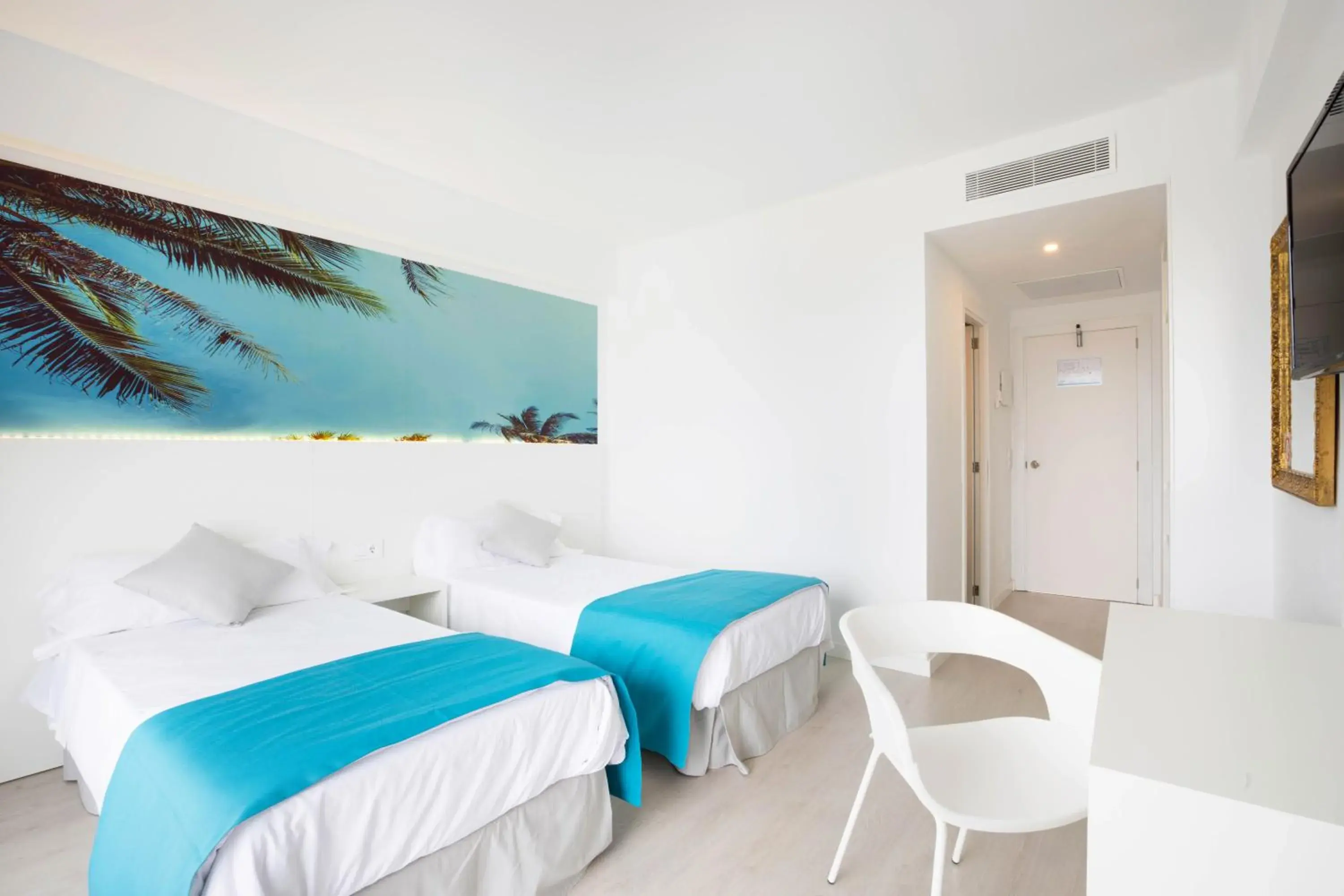 Bed in BLUESEA Arenal Tower Adults Only Bed in BLUESEA Arenal Tower Adults Only