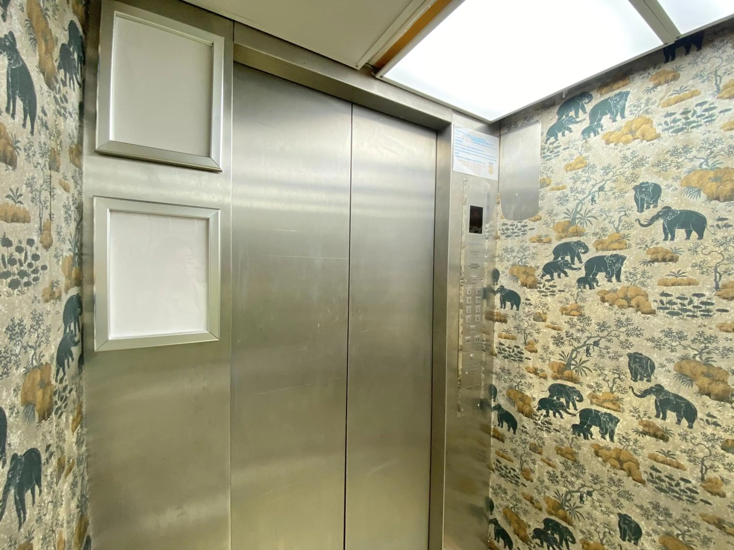 elevator in Patong Platinum