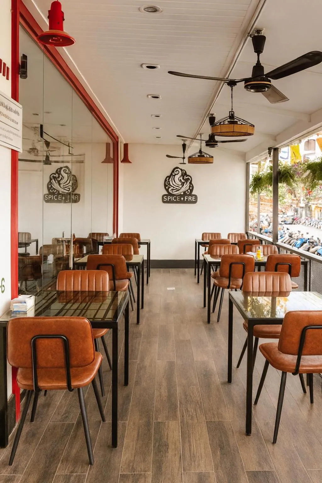 Restaurant/places to eat in Patong Platinum