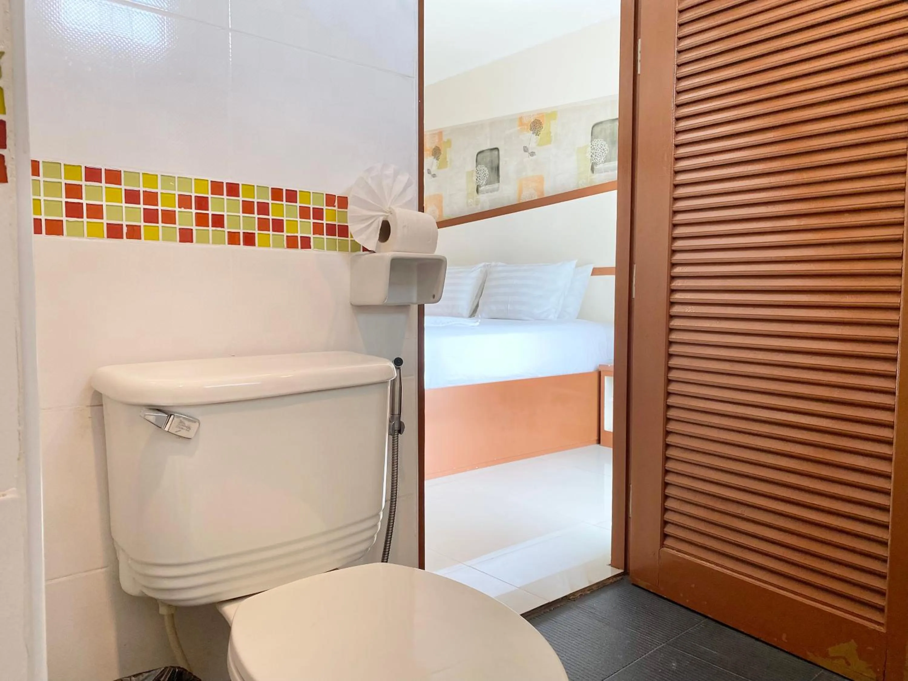 Toilet in Patong Platinum