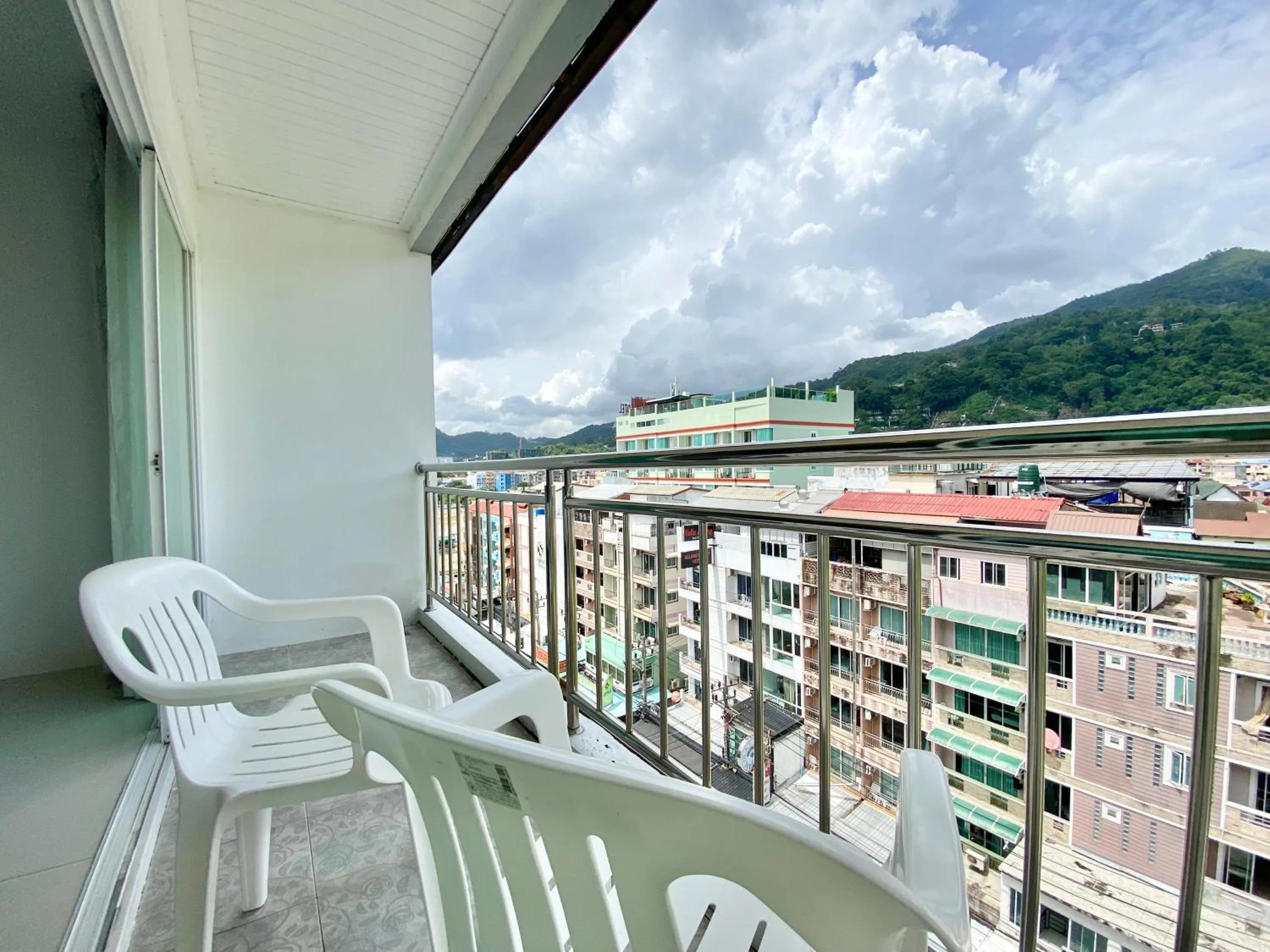 Day in Patong Platinum