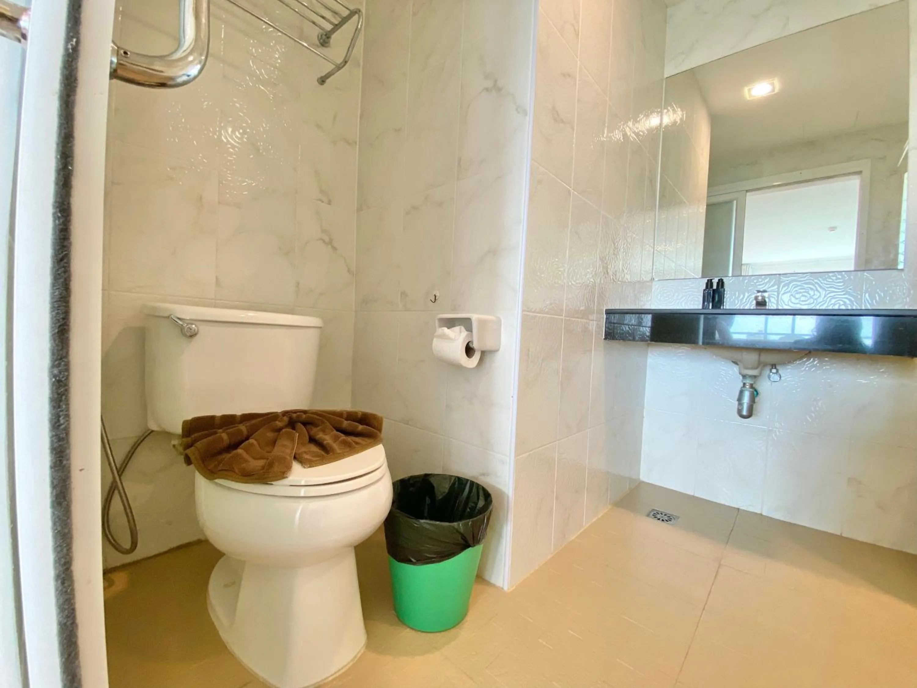 Toilet in Patong Platinum