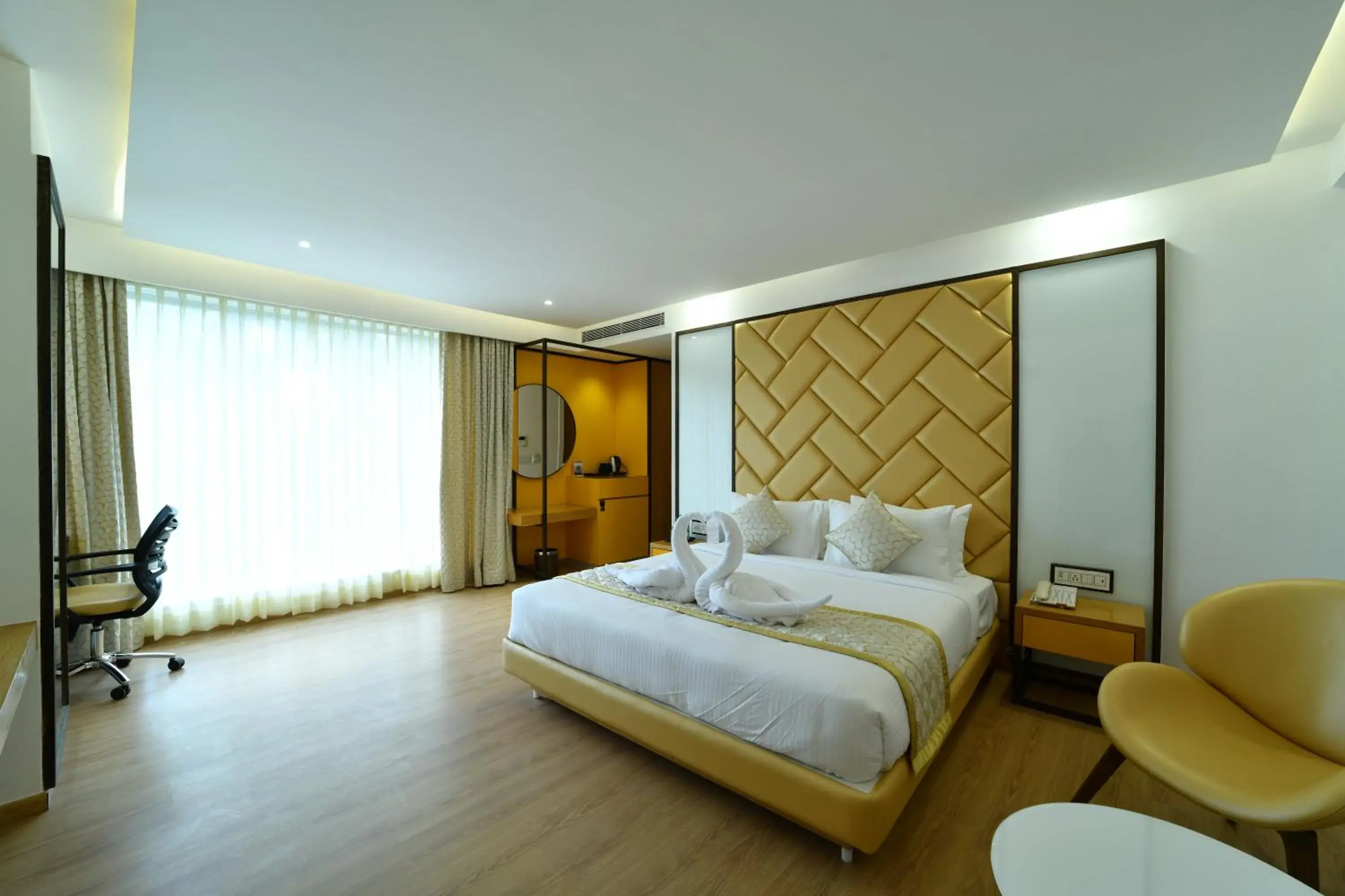 Photo of the whole room, Bed in The President Hotel, kumarapark Photo of the whole room, Bed in The President Hotel, kumarapark