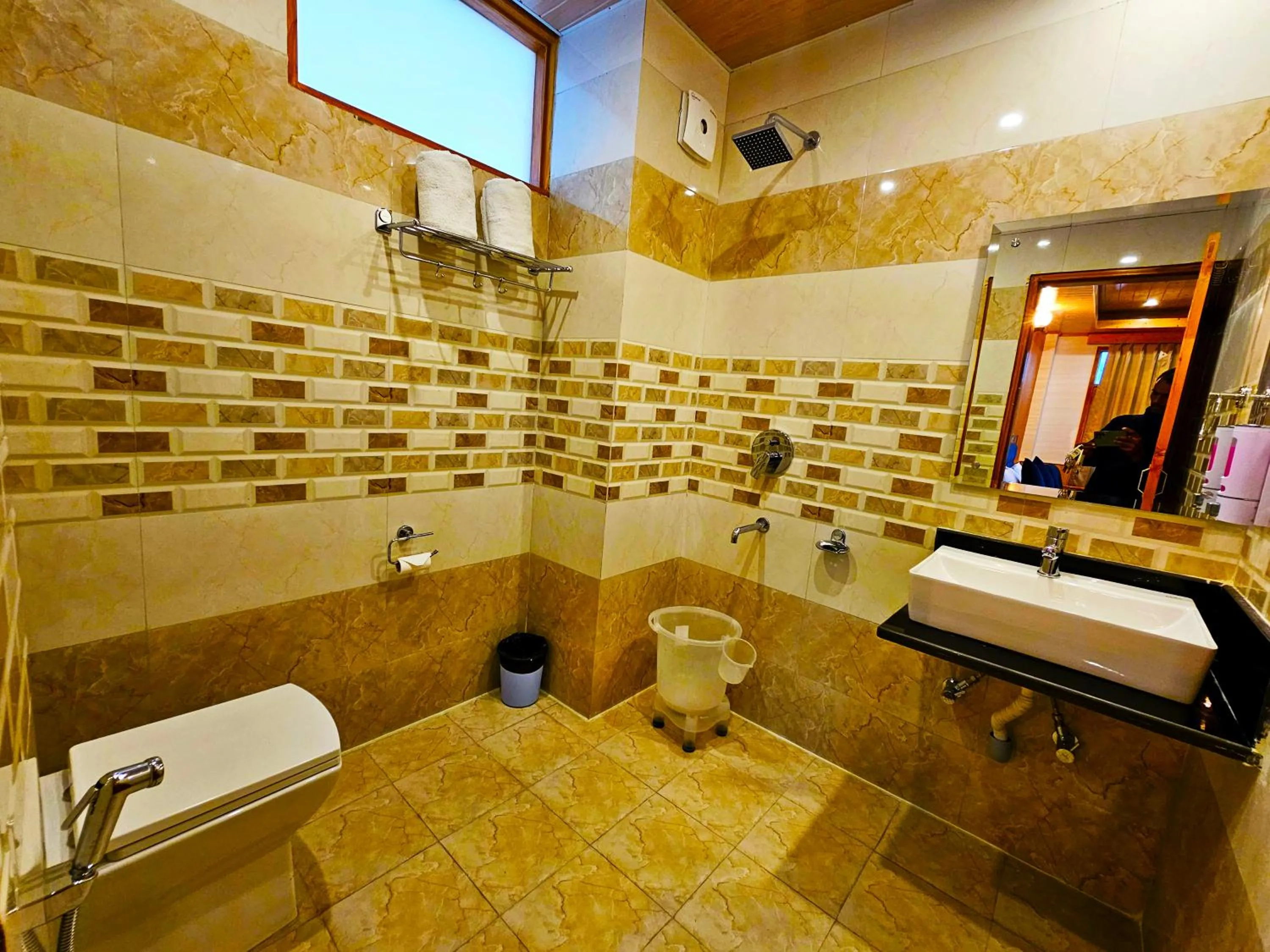 Bathroom in Hotel Marina Heights