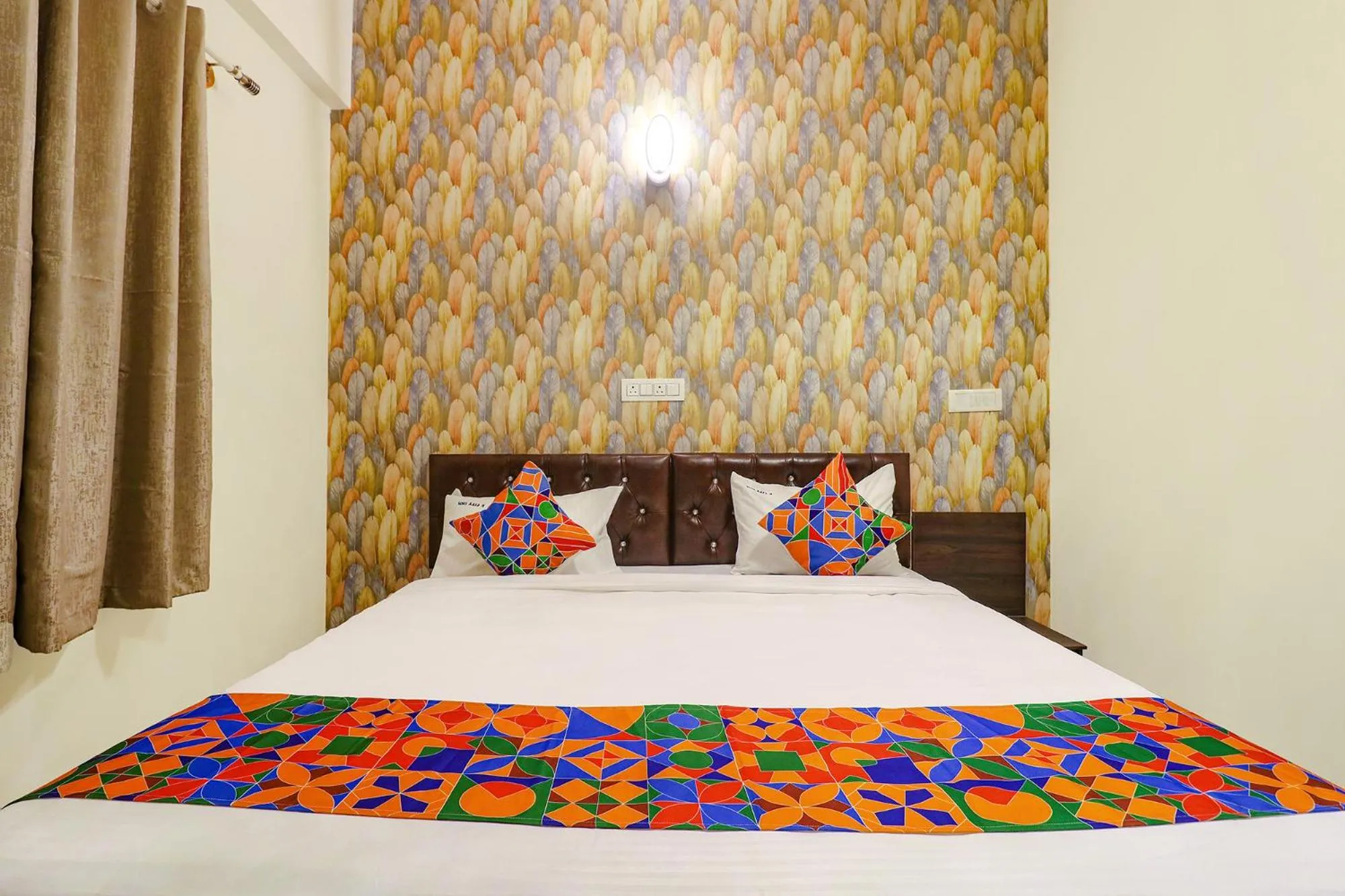 Bed in FabHotel E City Inn - 3km from Infosys Campus