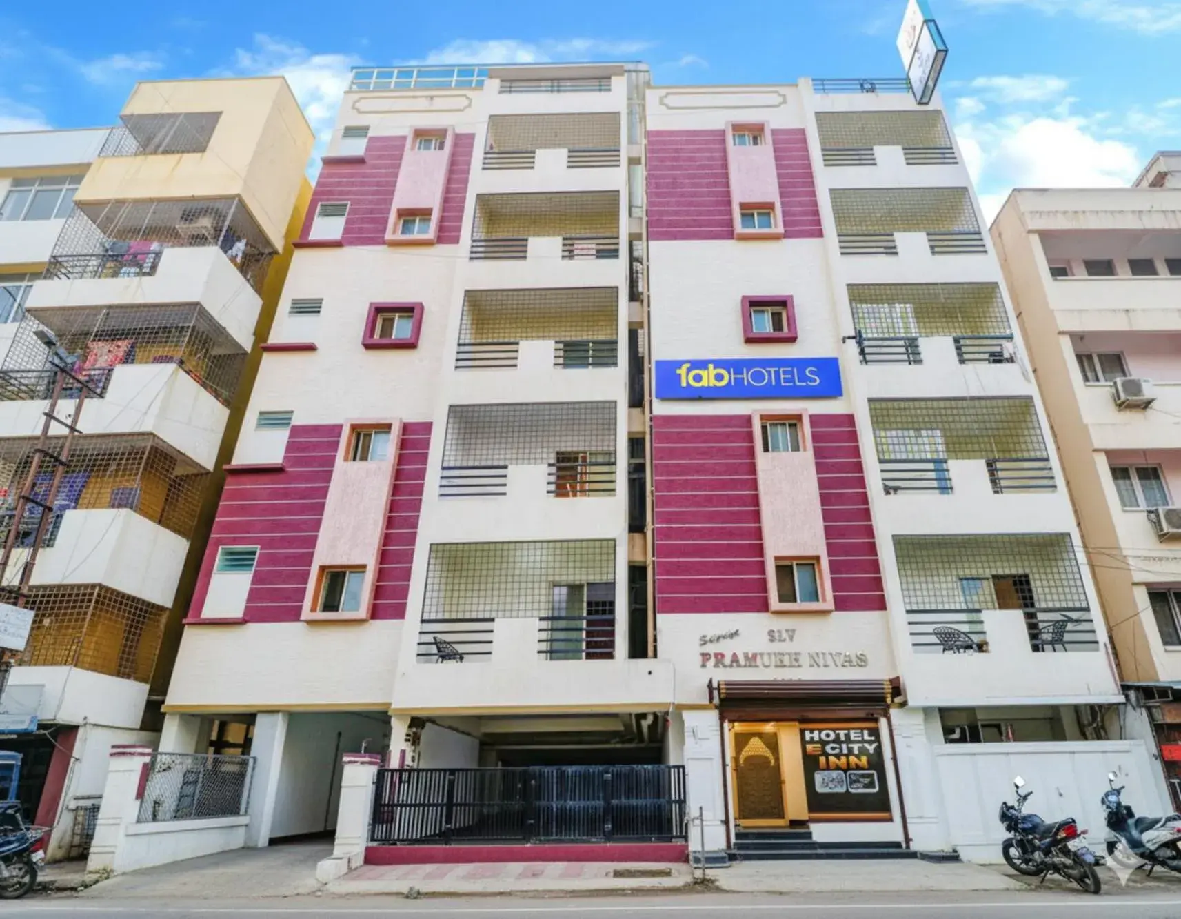 Property building in FabHotel E City Inn - 3 Km from Infosys Campus Property building in FabHotel E City Inn - 3 Km from Infosys Campus