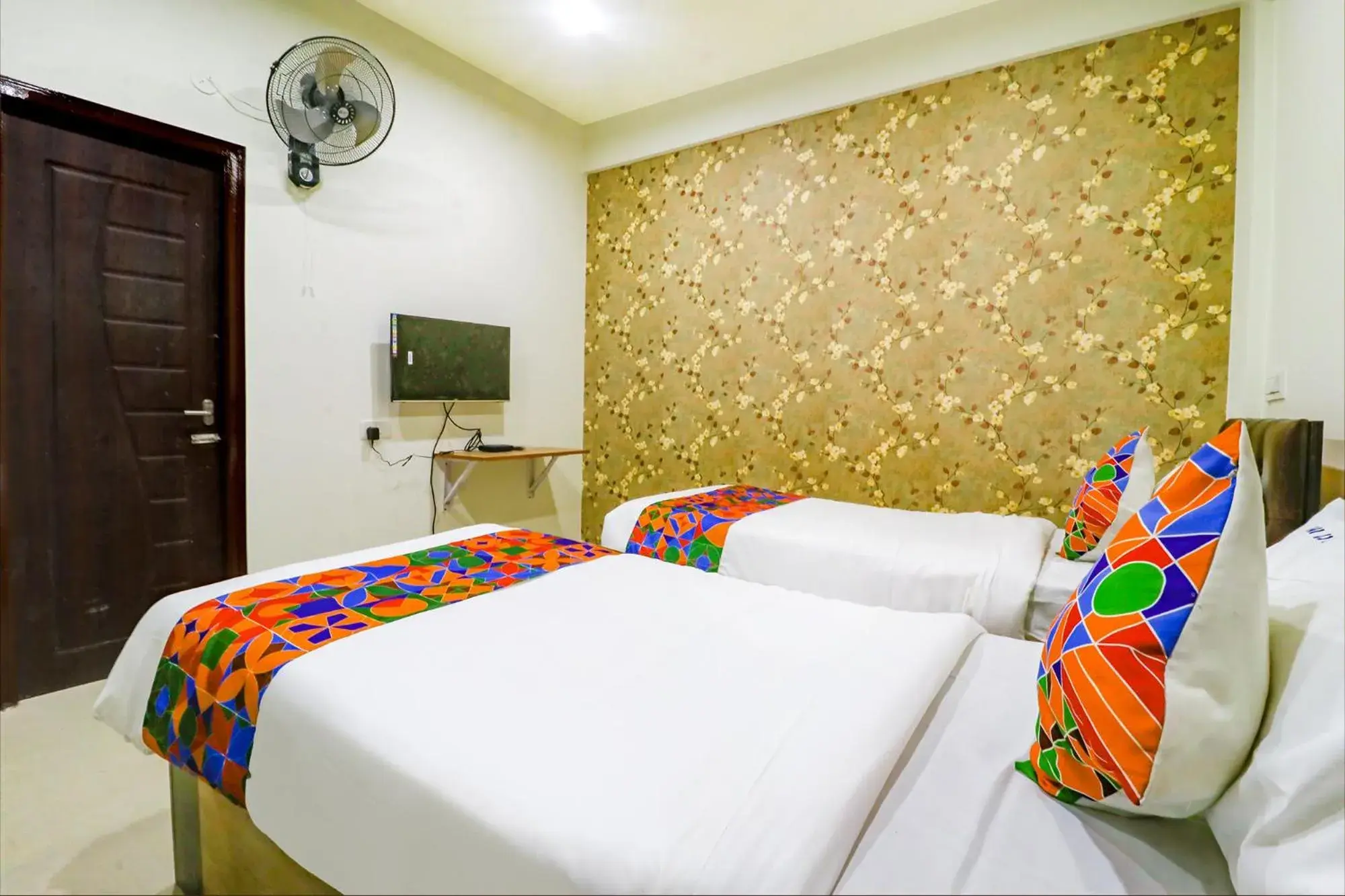 Bed in FabHotel E City Inn - 3 Km from Infosys Campus Bed in FabHotel E City Inn - 3 Km from Infosys Campus