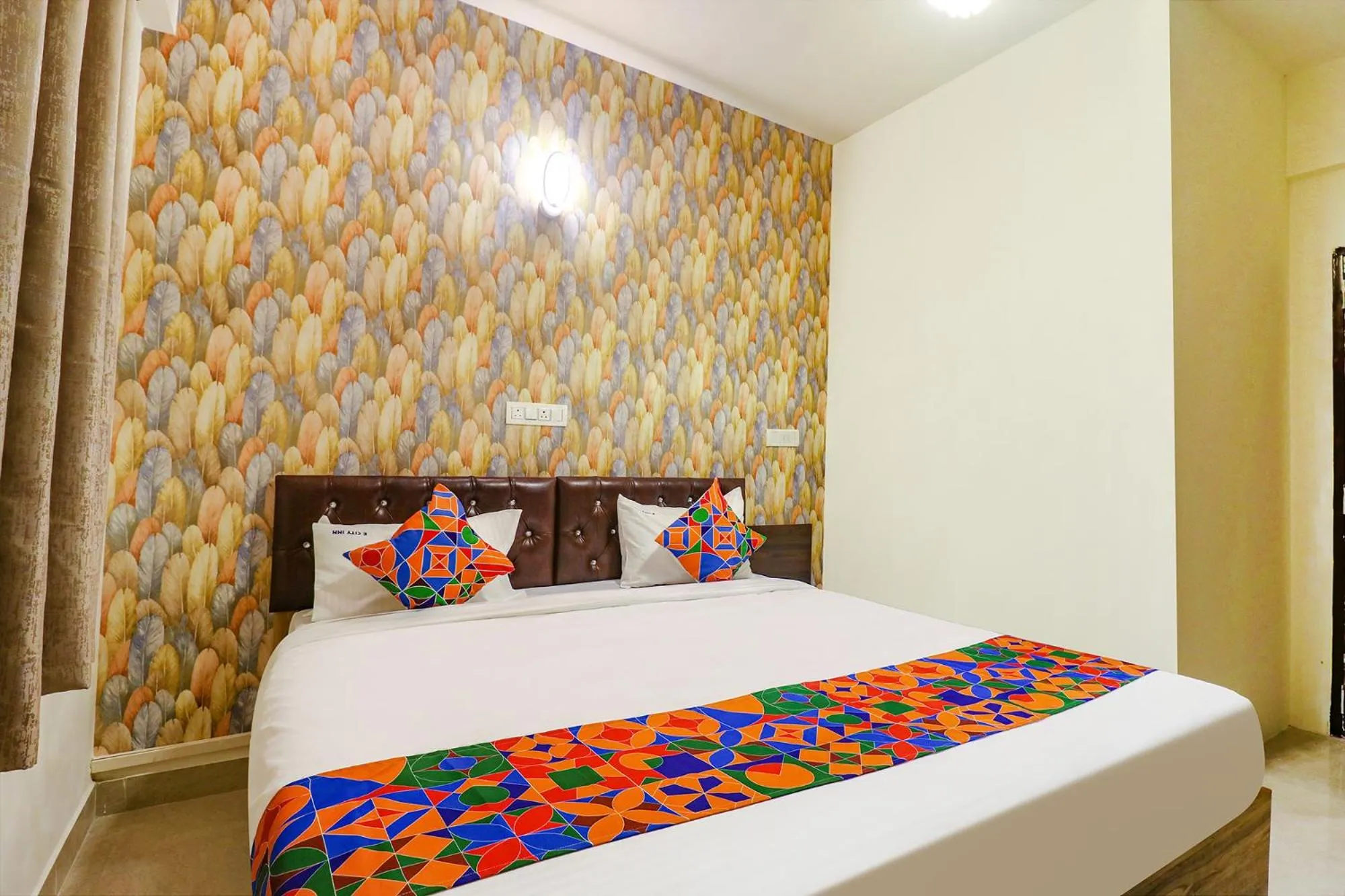 Bed in FabHotel E City Inn - 3km from Infosys Campus