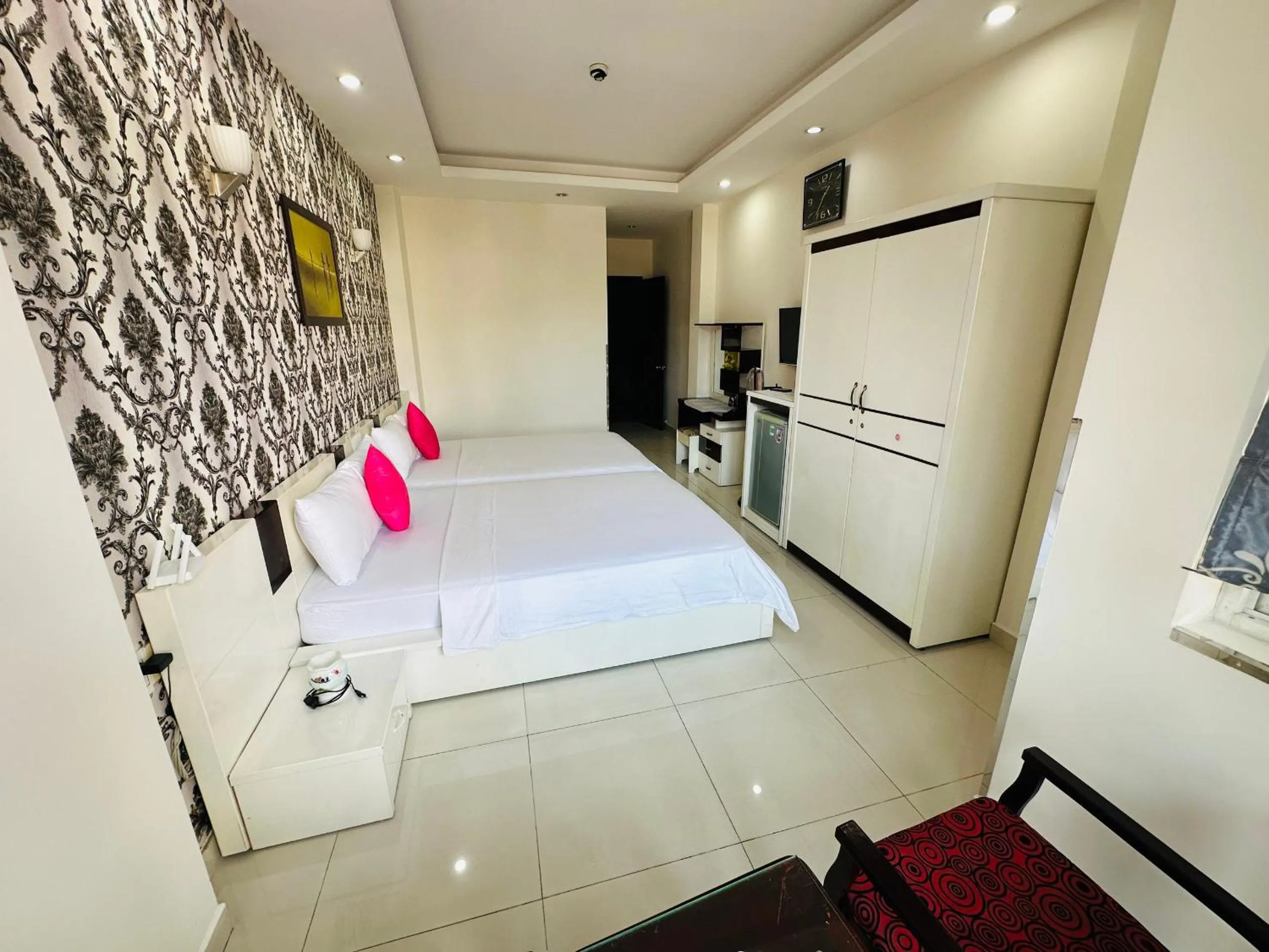 Bed in REDFLOWER HOTEL