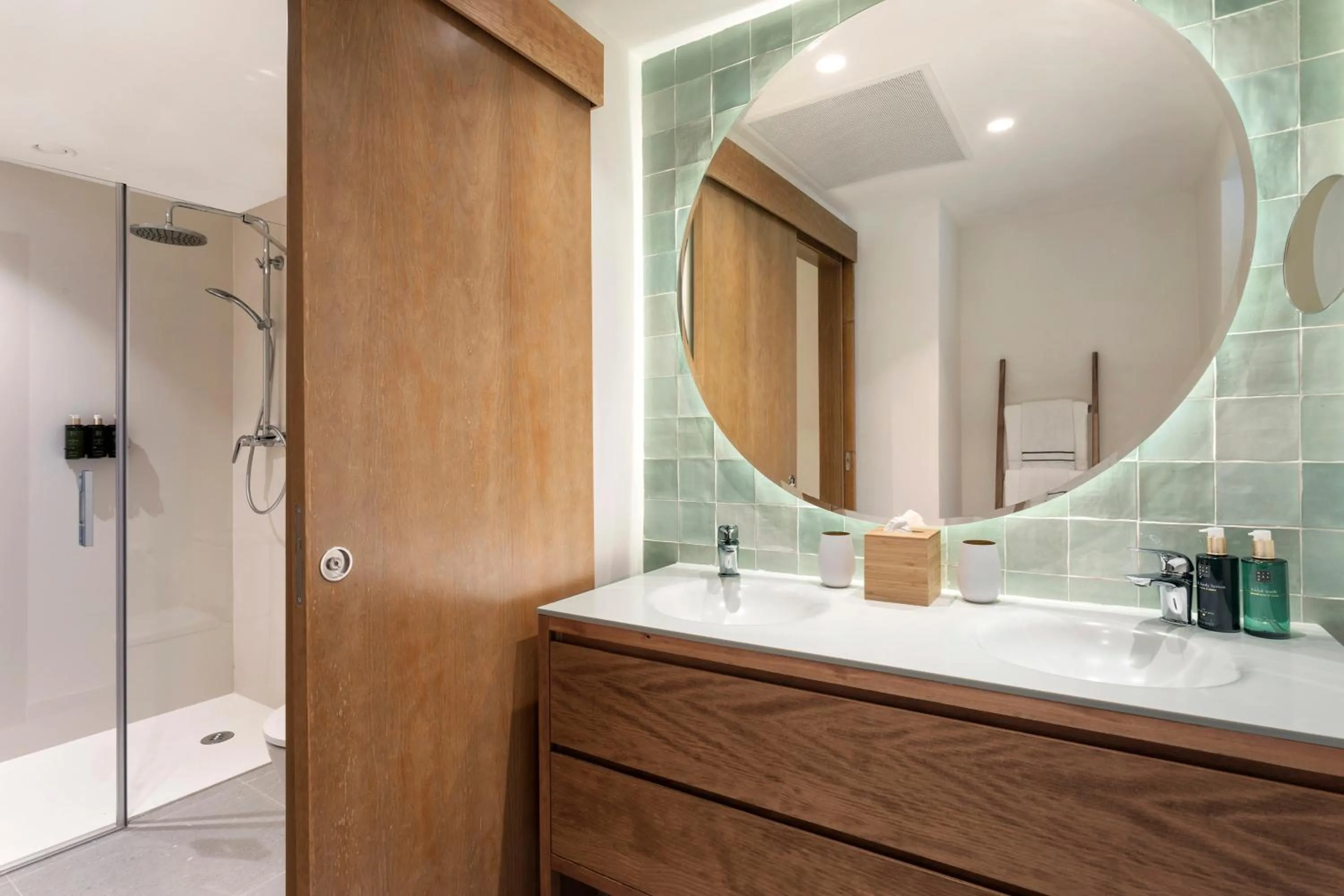 Shower in Meliá Zahara Resort & Villas