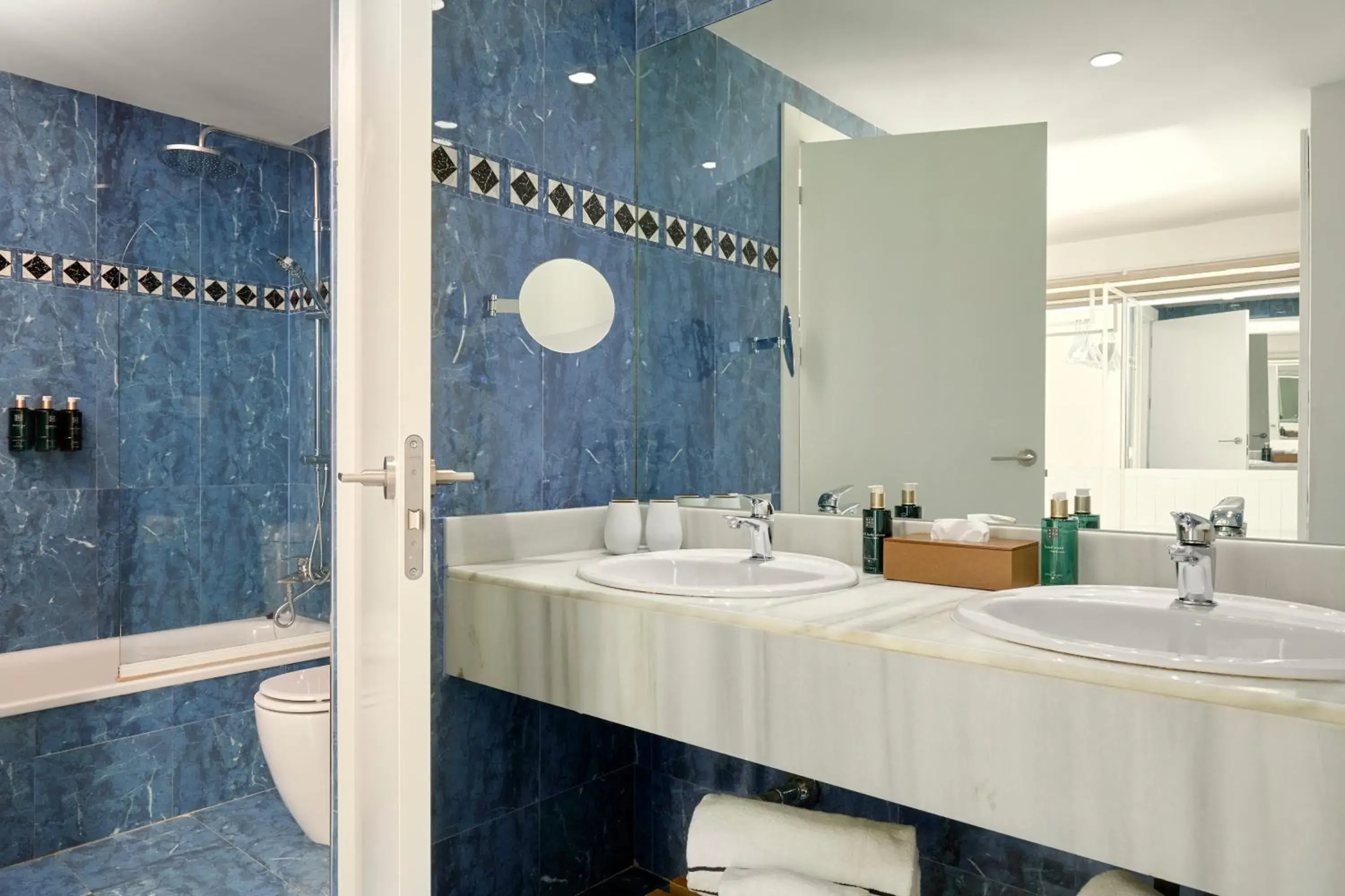 Bathroom in Meliá Zahara Resort & Villas