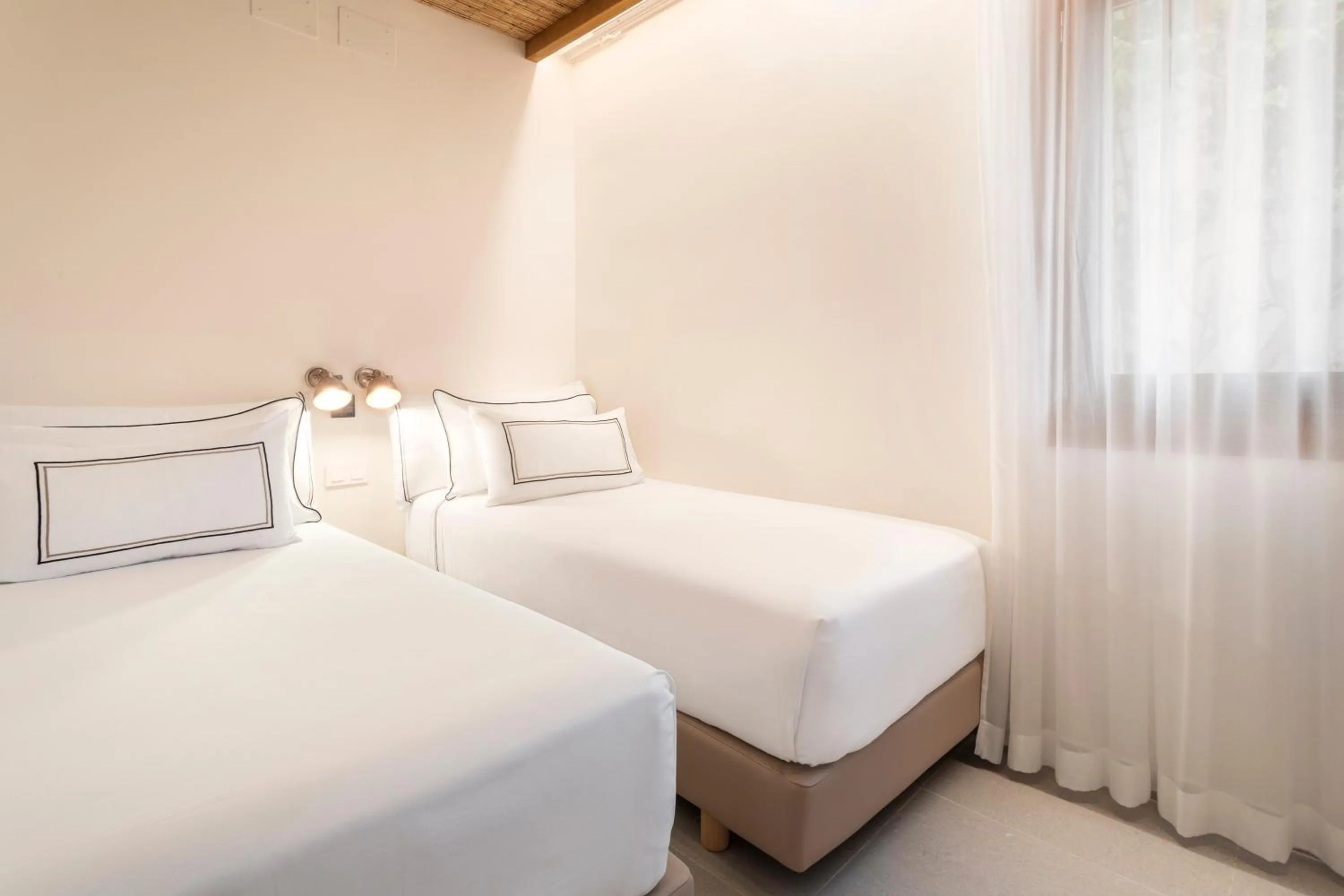 Bed in Meliá Zahara Resort & Villas