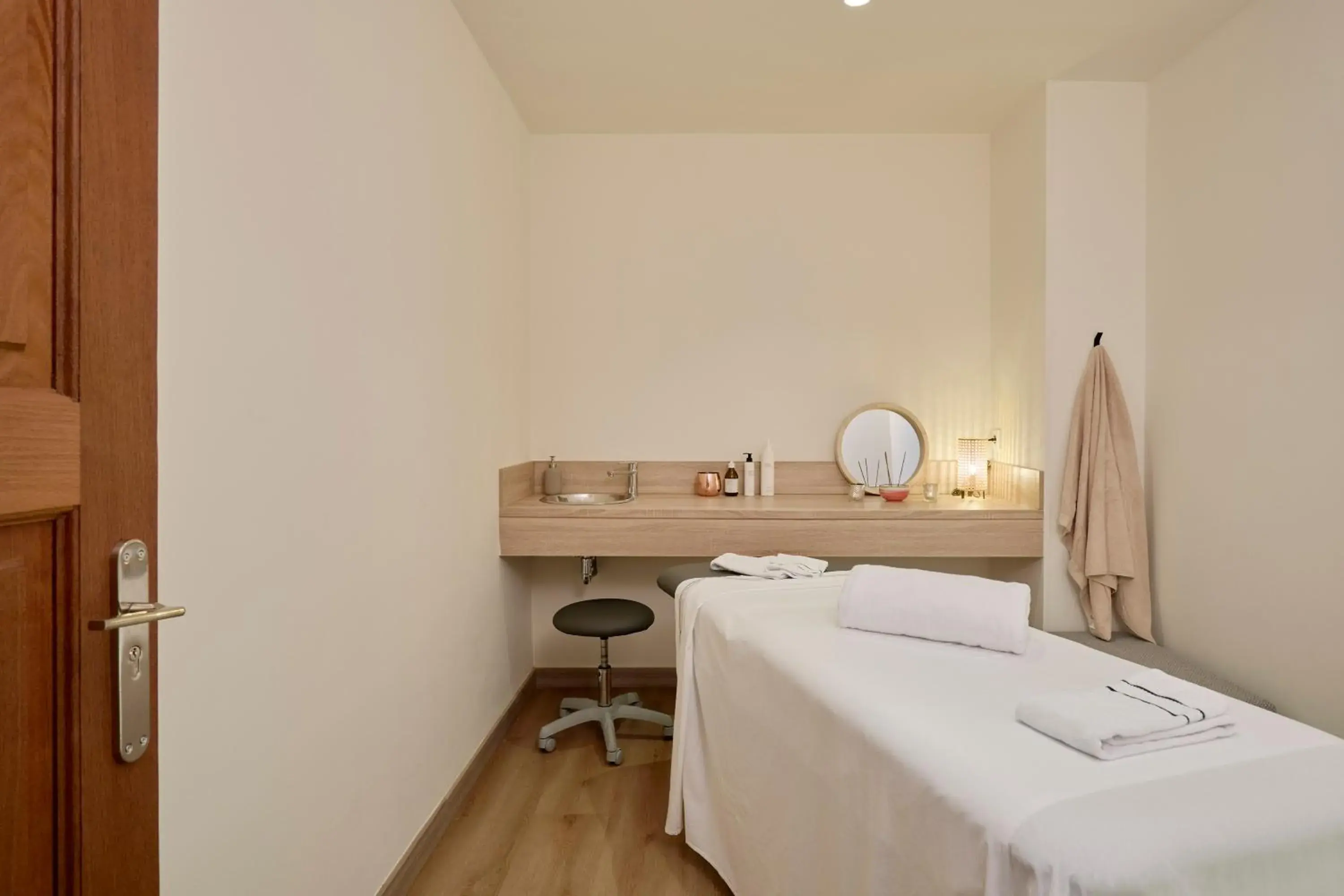 Massage, Bed in Meliá Zahara Resort & Villas