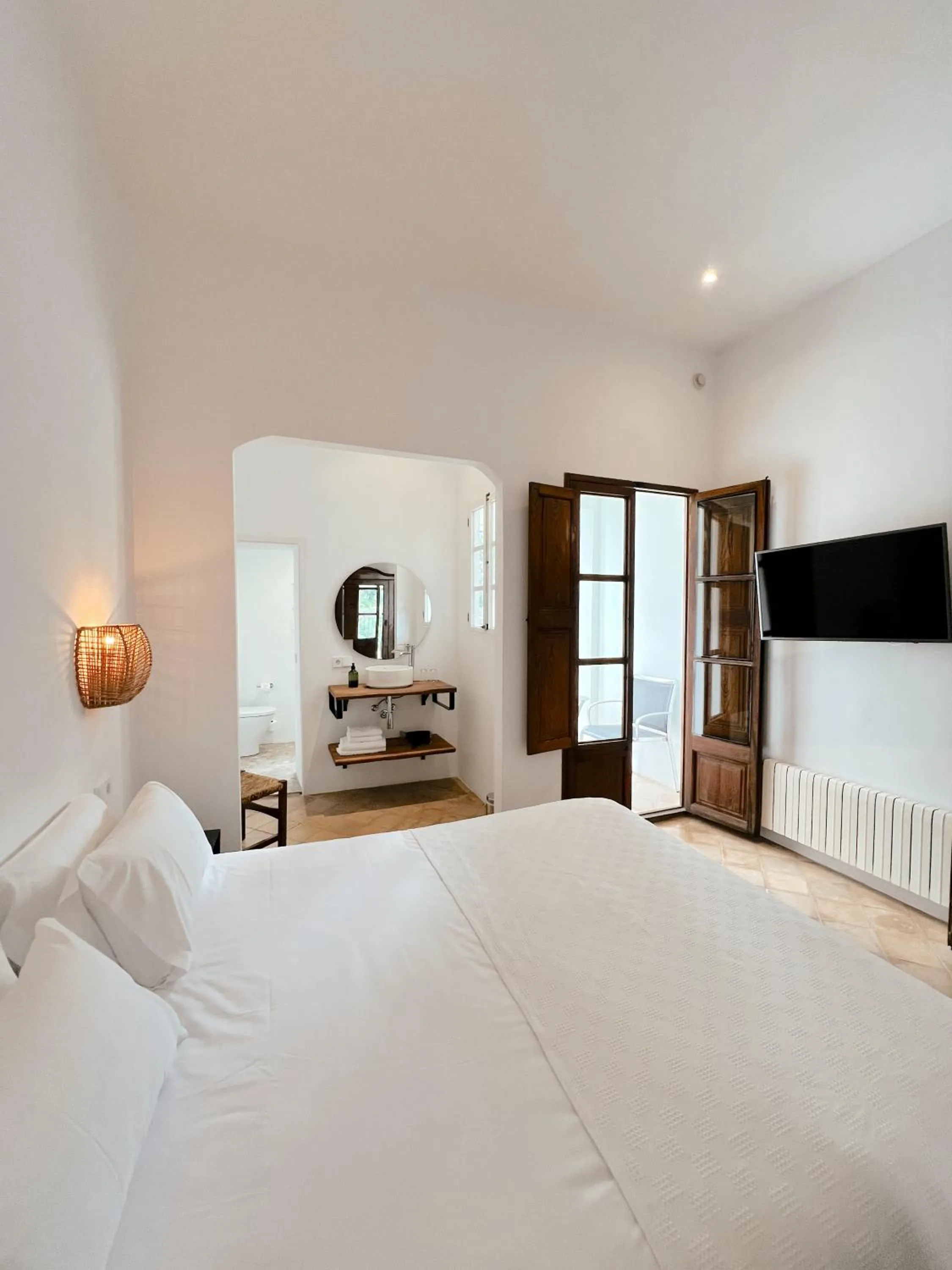 Bed in Fornalutx Petit Hotel - Bed & Breakfast